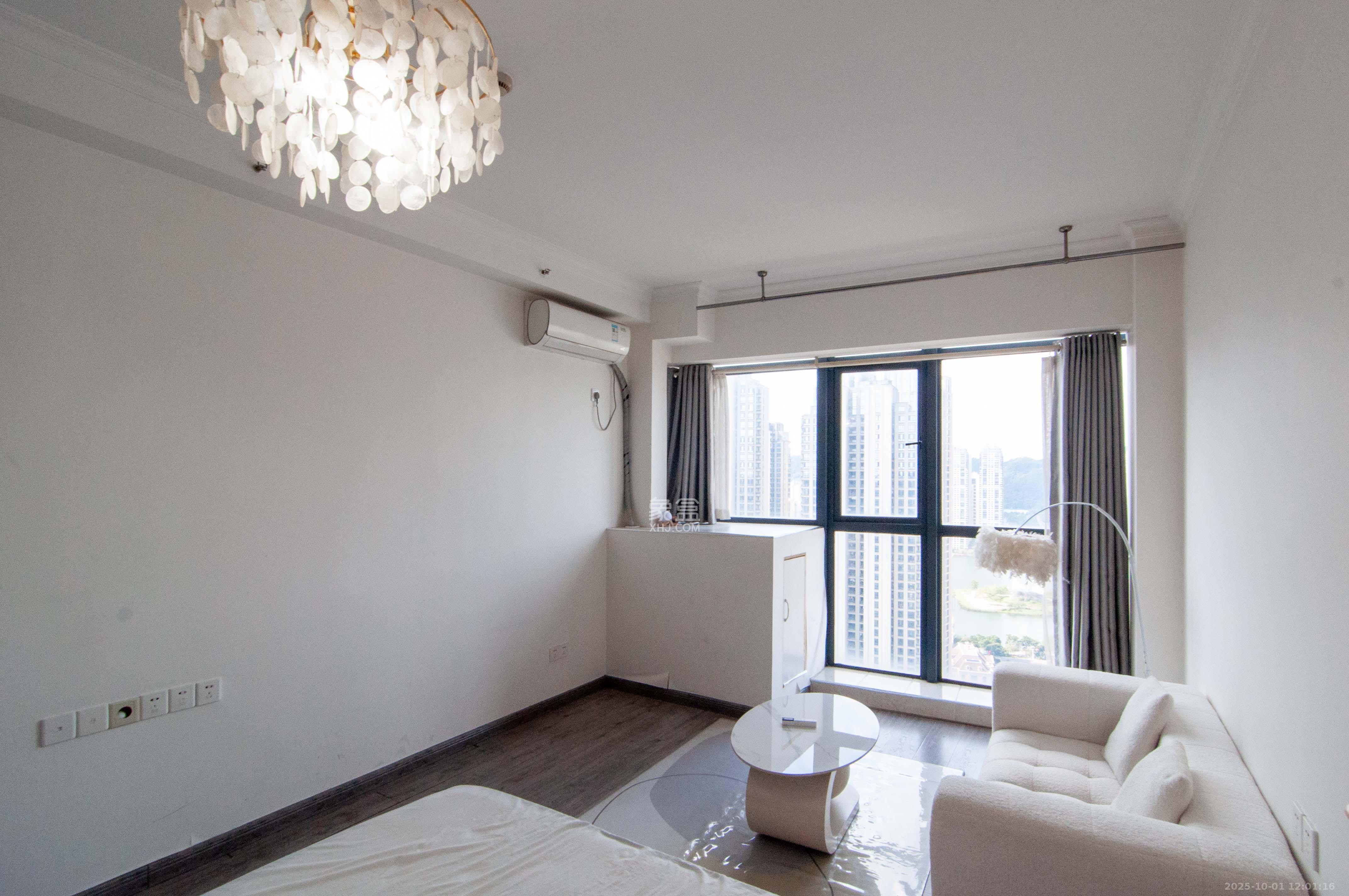 达美美立方  1室1厅1卫    34.0万客厅