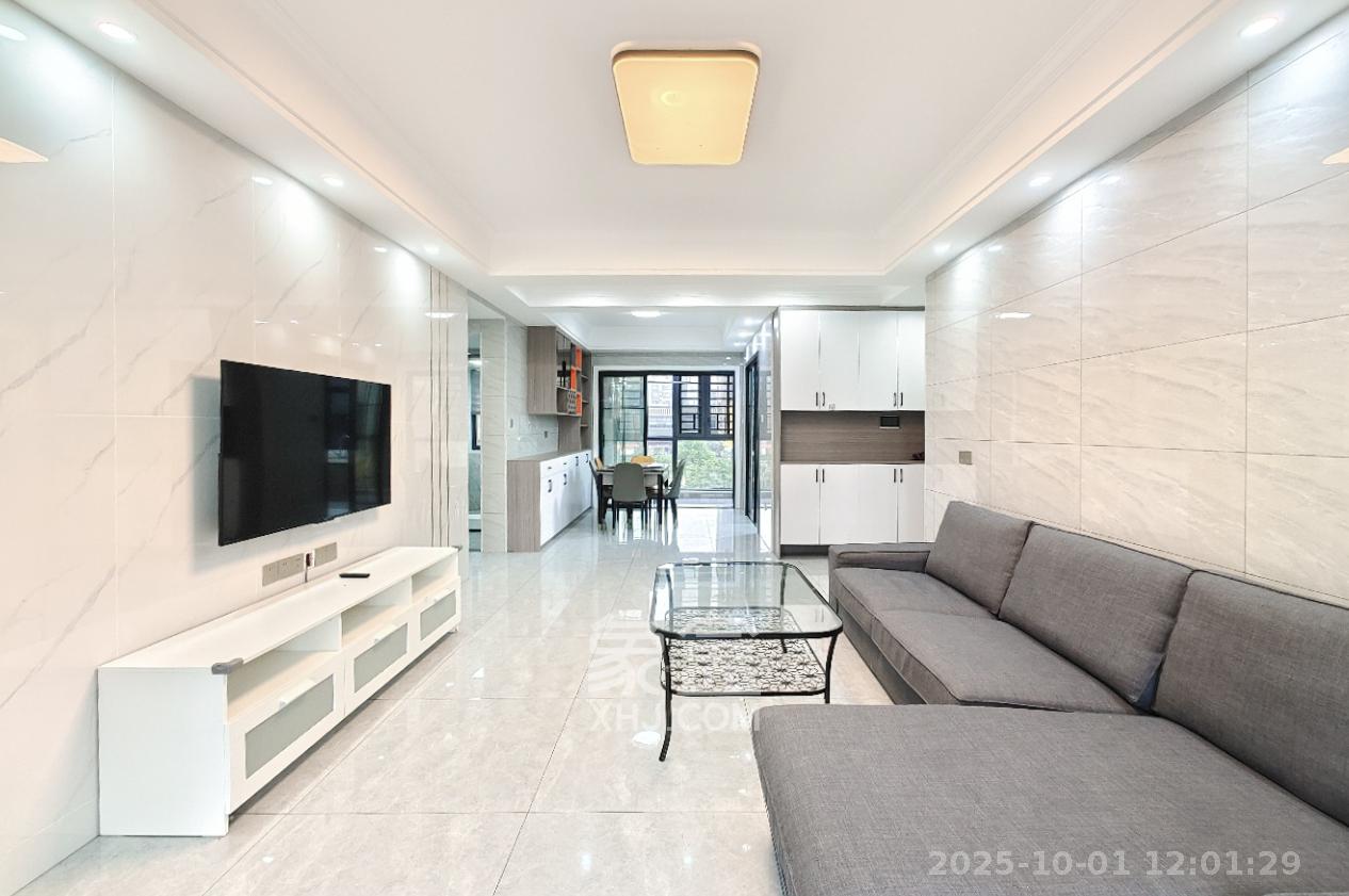 中央美郡 3室2厅2卫 162.0万 中央美郡 3室2厅2卫 162.0万客厅