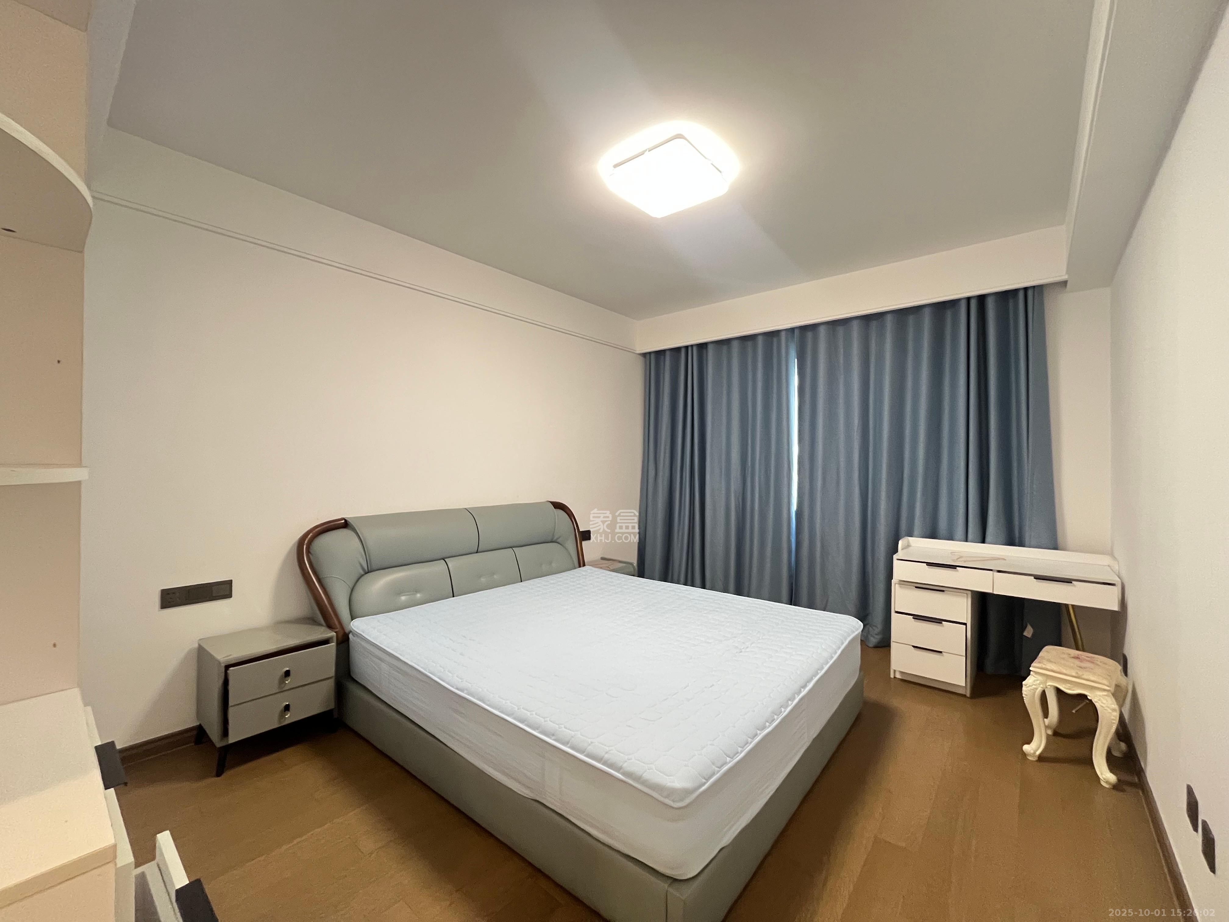 卓越江岸  4室2厅1卫    4500.0元/月室内图