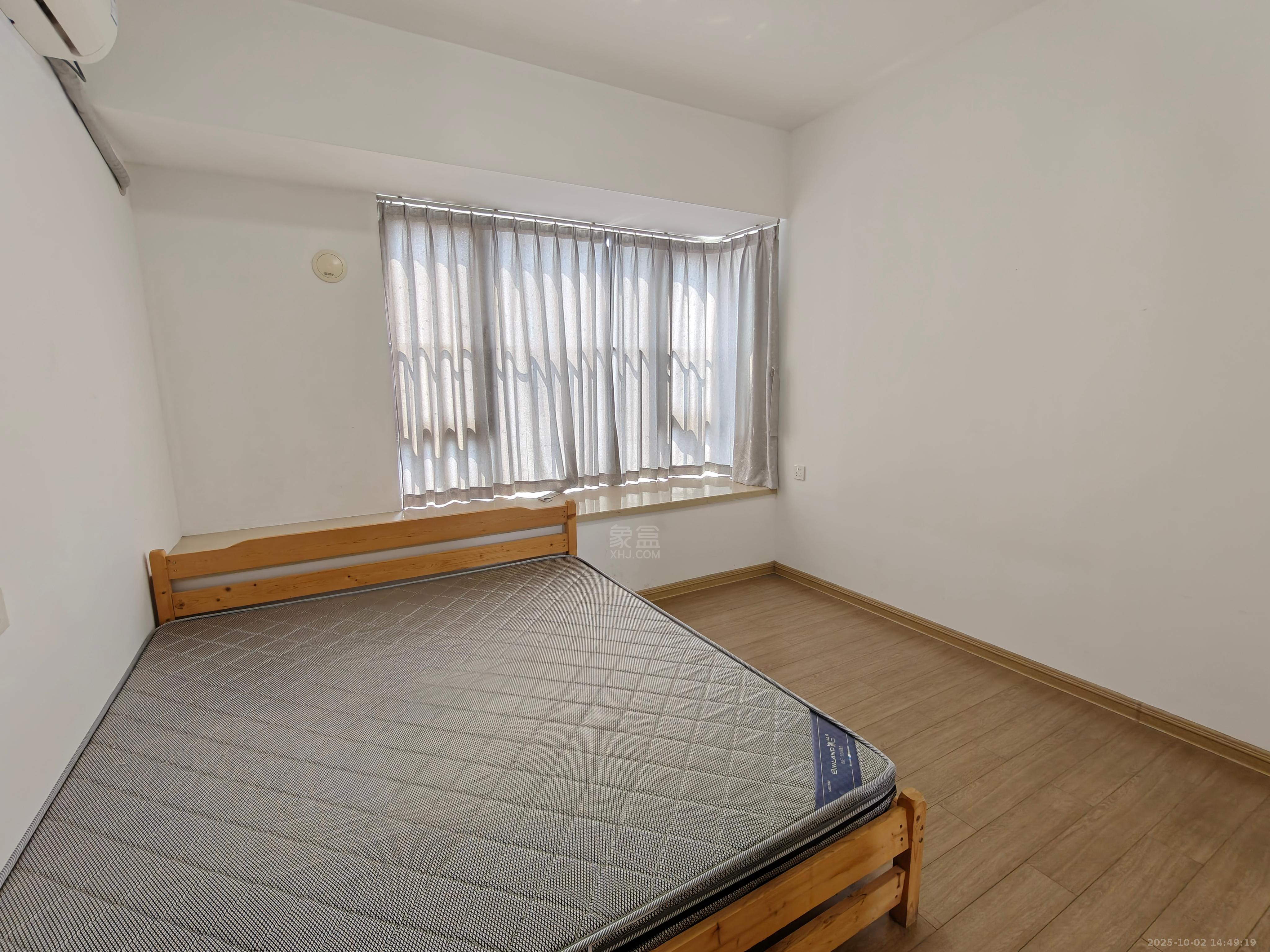 蓝溪谷 3室2厅2卫 2000.0元/月 蓝溪谷 3室2厅2卫 2000.0元/月室内图