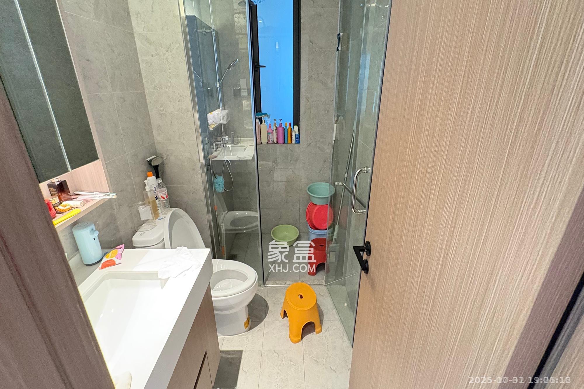 世茂璀璨风华  3室2厅2卫    5000.0元/月室内图