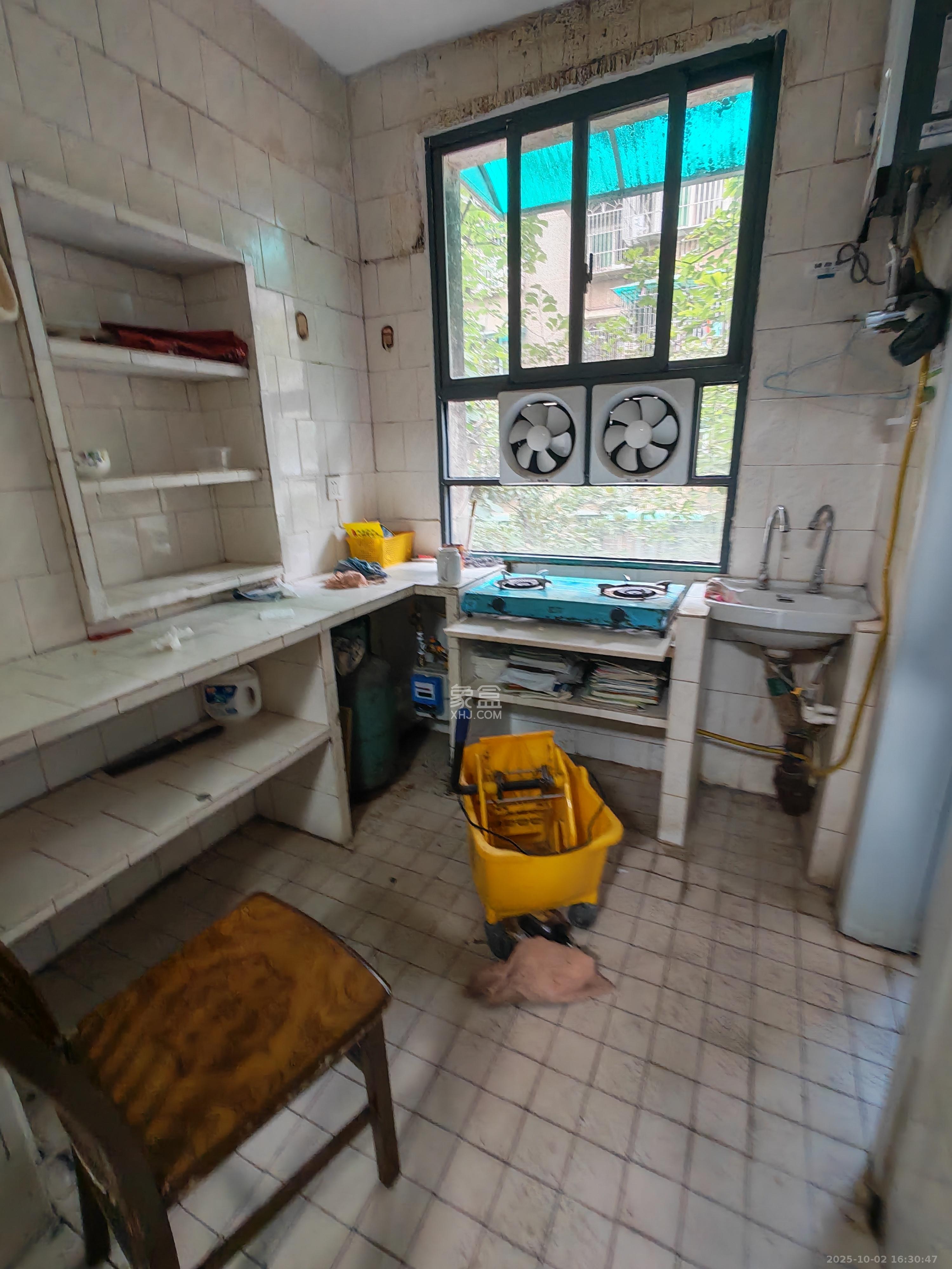 牛婆塘社区  2室1厅1卫    1500.0元/月室内图