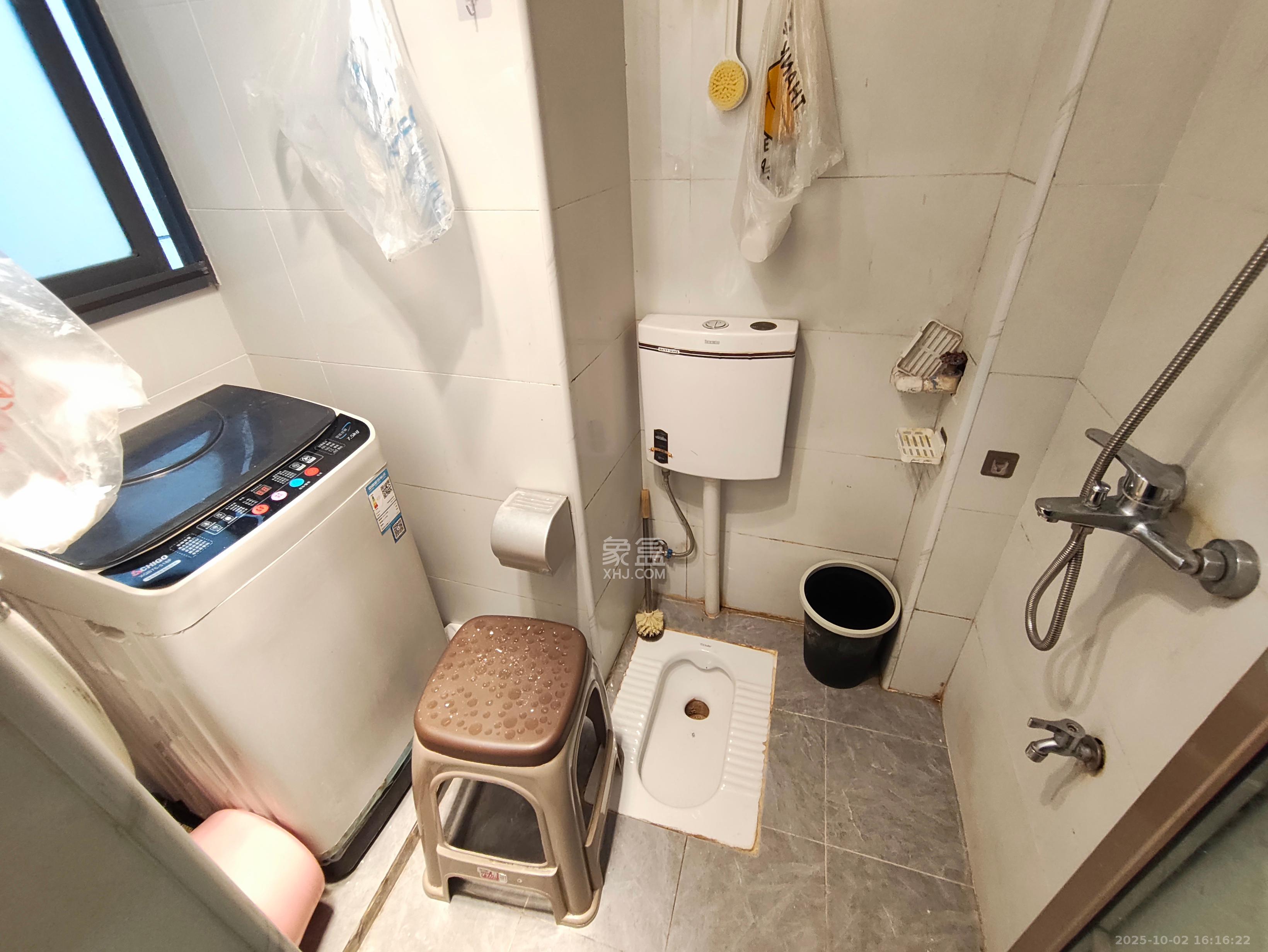 东文庙坪  2室1厅1卫    2300.0元/月室内图