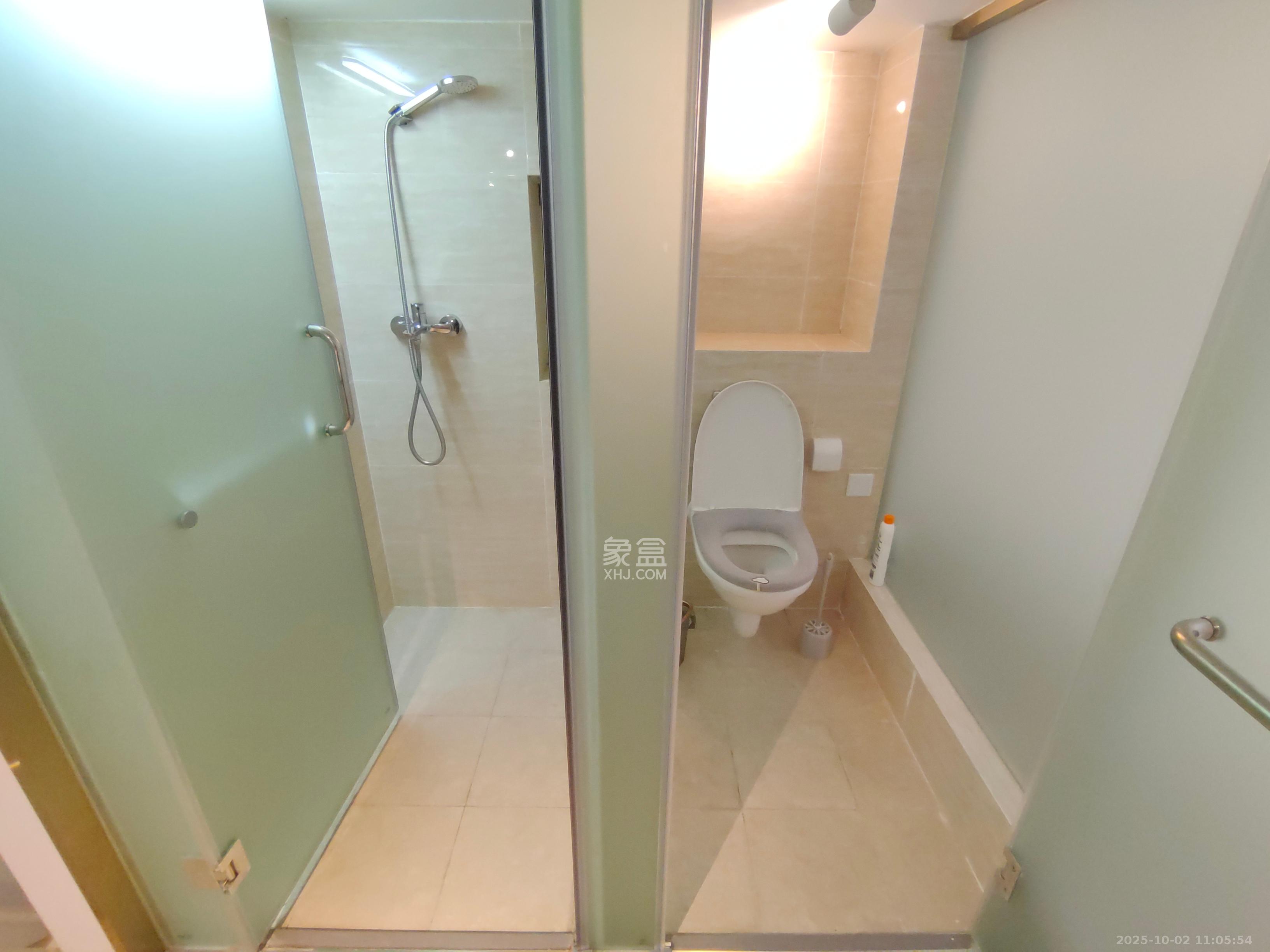 万润时光里 2室1厅1卫 2300.0元/月 万润时光里 2室1厅1卫 2300.0元/月室内图