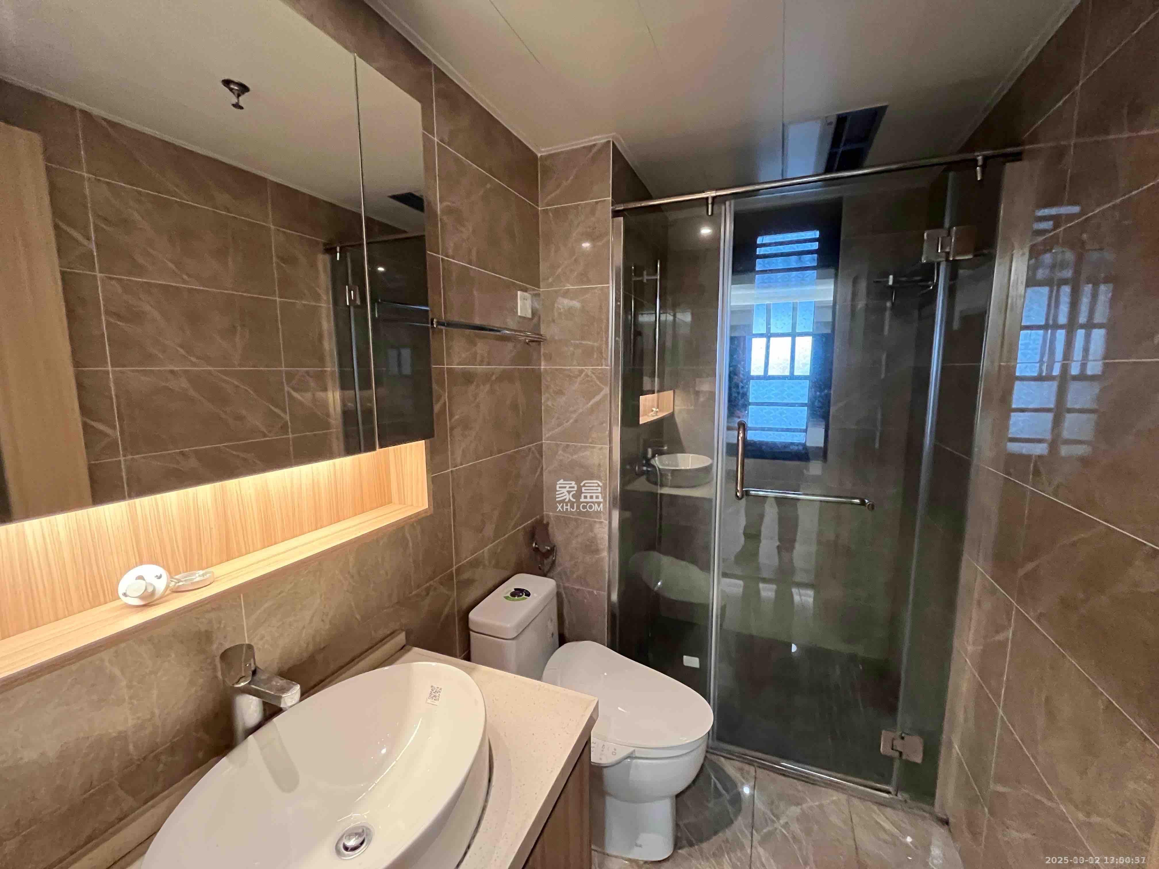 南山梅溪一方  3室2厅2卫    2800.0元/月室内图