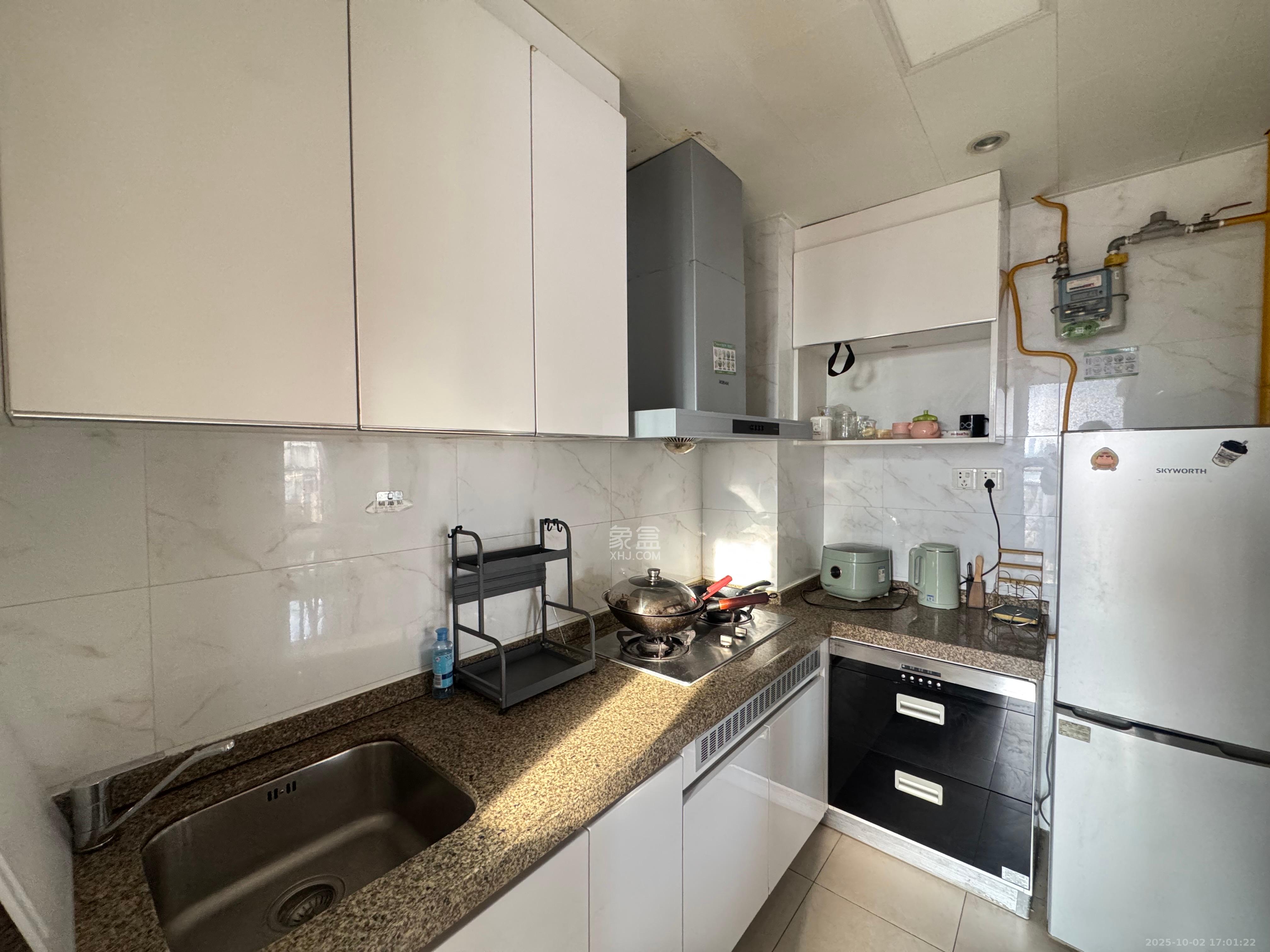 恒大江湾 3室1厅1卫 2200.0元/月 恒大江湾 3室1厅1卫 2200.0元/月室内图