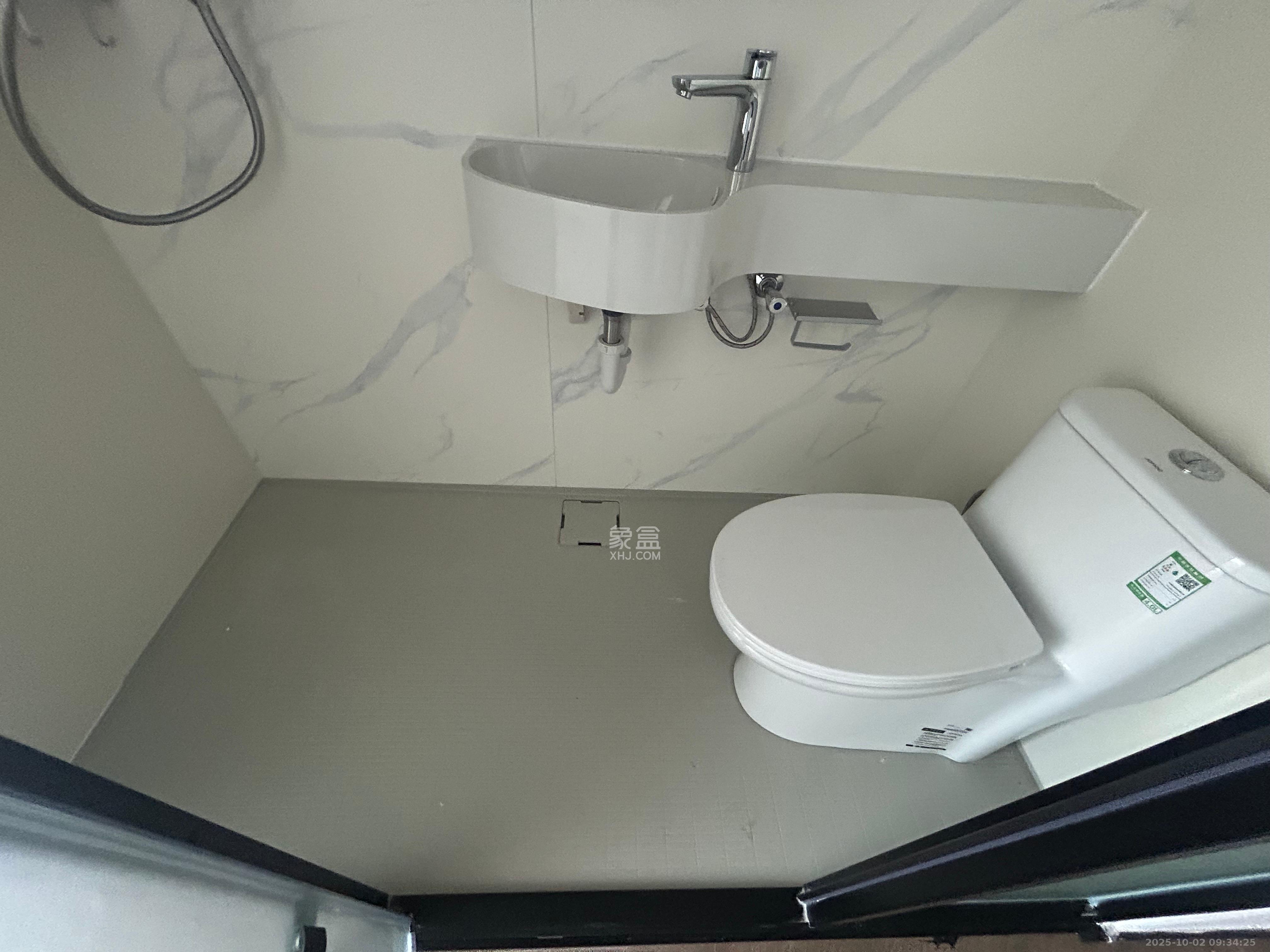 保利中环广场(保利中悦苑) 1室0厅0卫 1430.0元/月 保利中环广场(保利中悦苑) 1室0厅0卫 1430.0元/月室内图