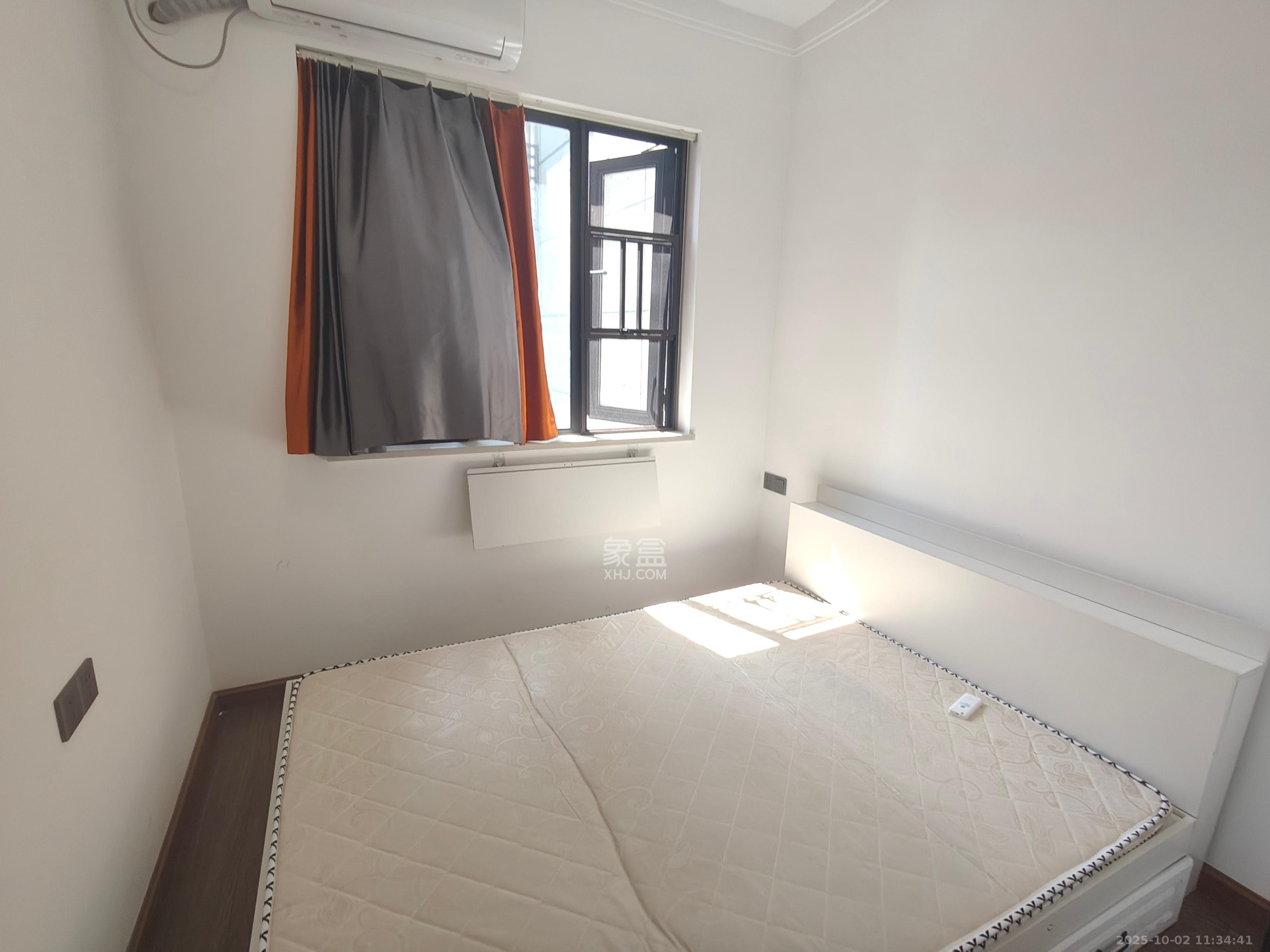 招商华发依云曦城 4室2厅2卫 2600.0元/月 招商华发依云曦城 4室2厅2卫 2600.0元/月室内图