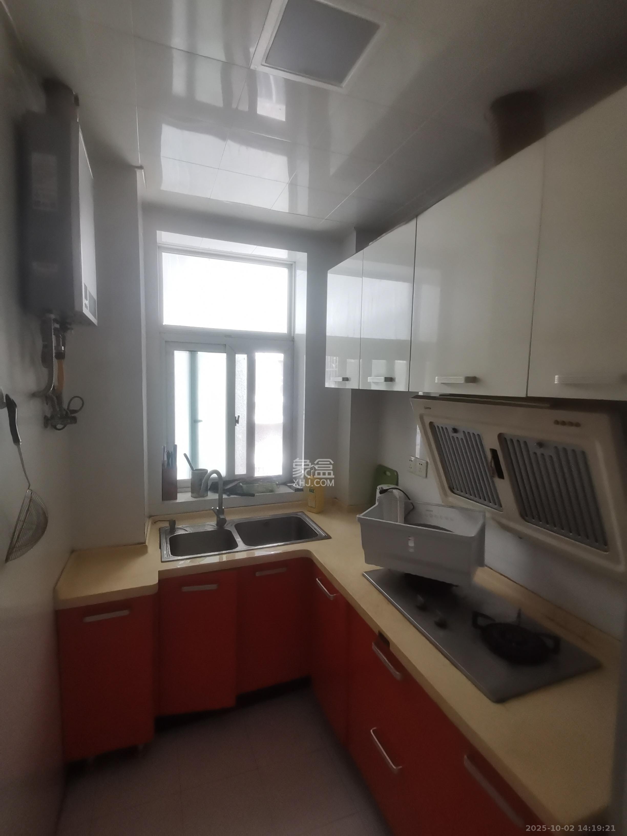 活力康城 2室2厅1卫 2400.0元/月 活力康城 2室2厅1卫 2400.0元/月室内图