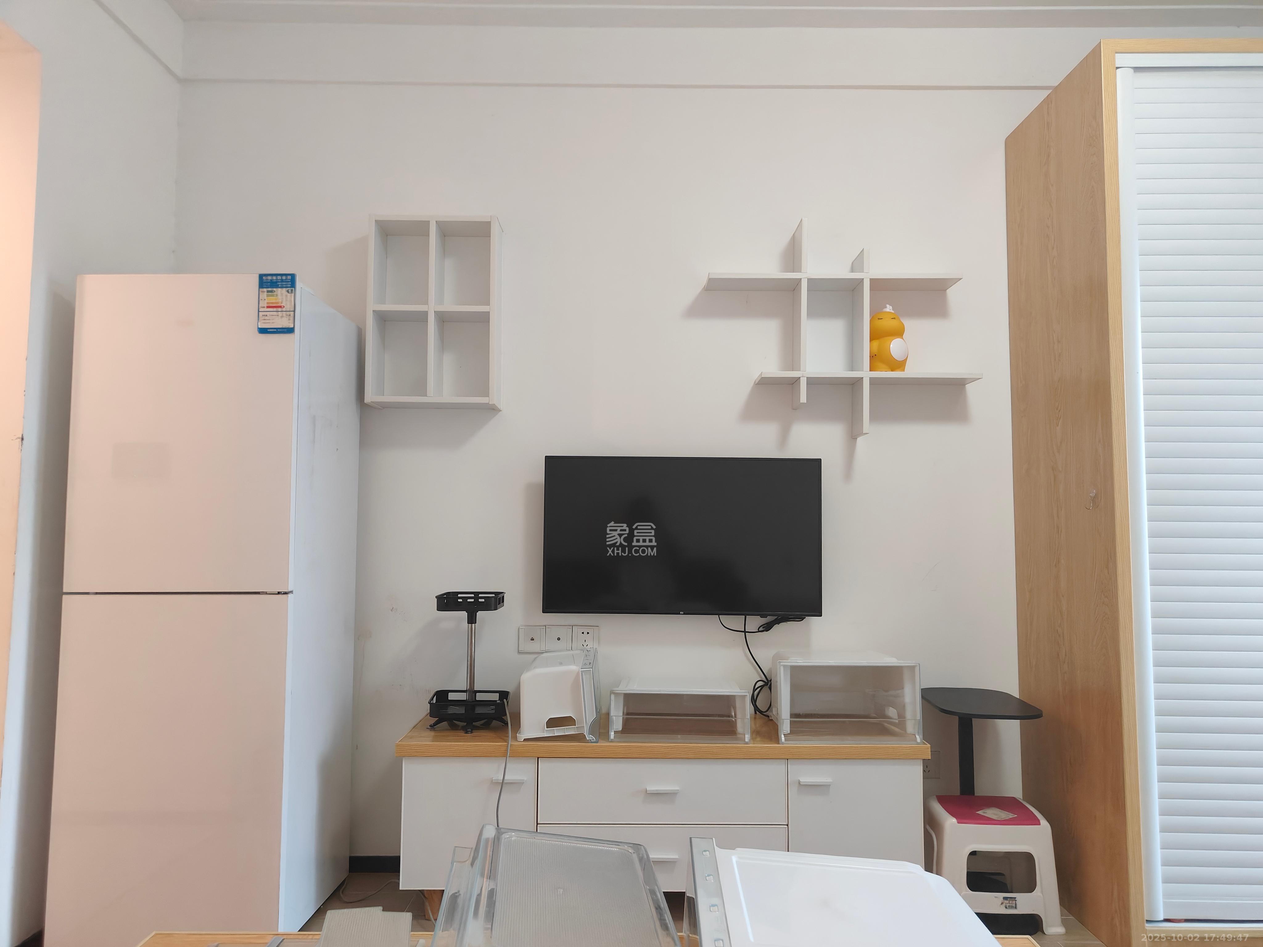 中海国际二期  1室1厅1卫    1200.0元/月 中海国际二期  1室1厅1卫    1200.0元/月室内图