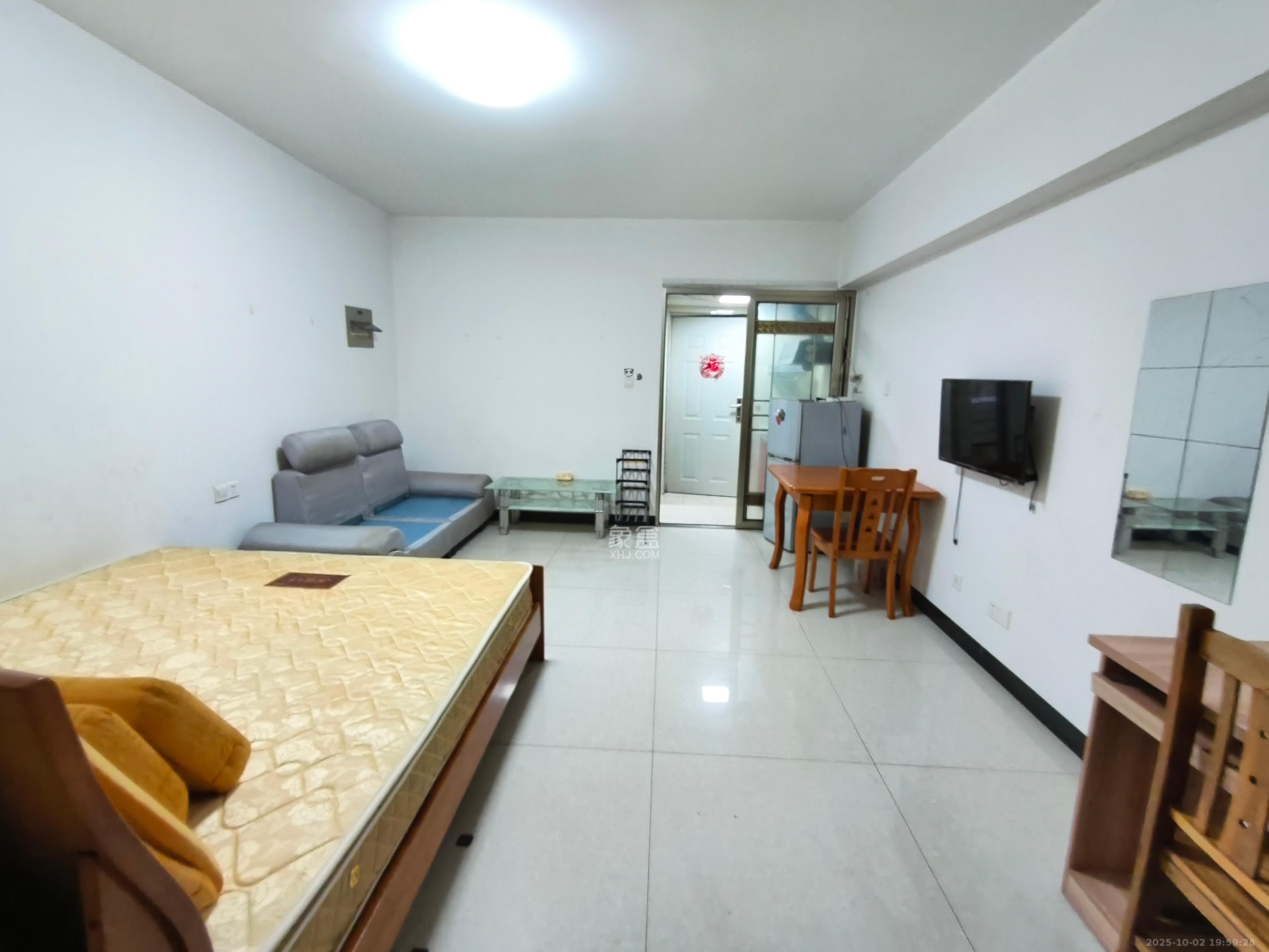 阳光100二期 1室1厅1卫 1200.0元/月 阳光100二期 1室1厅1卫 1200.0元/月室内图