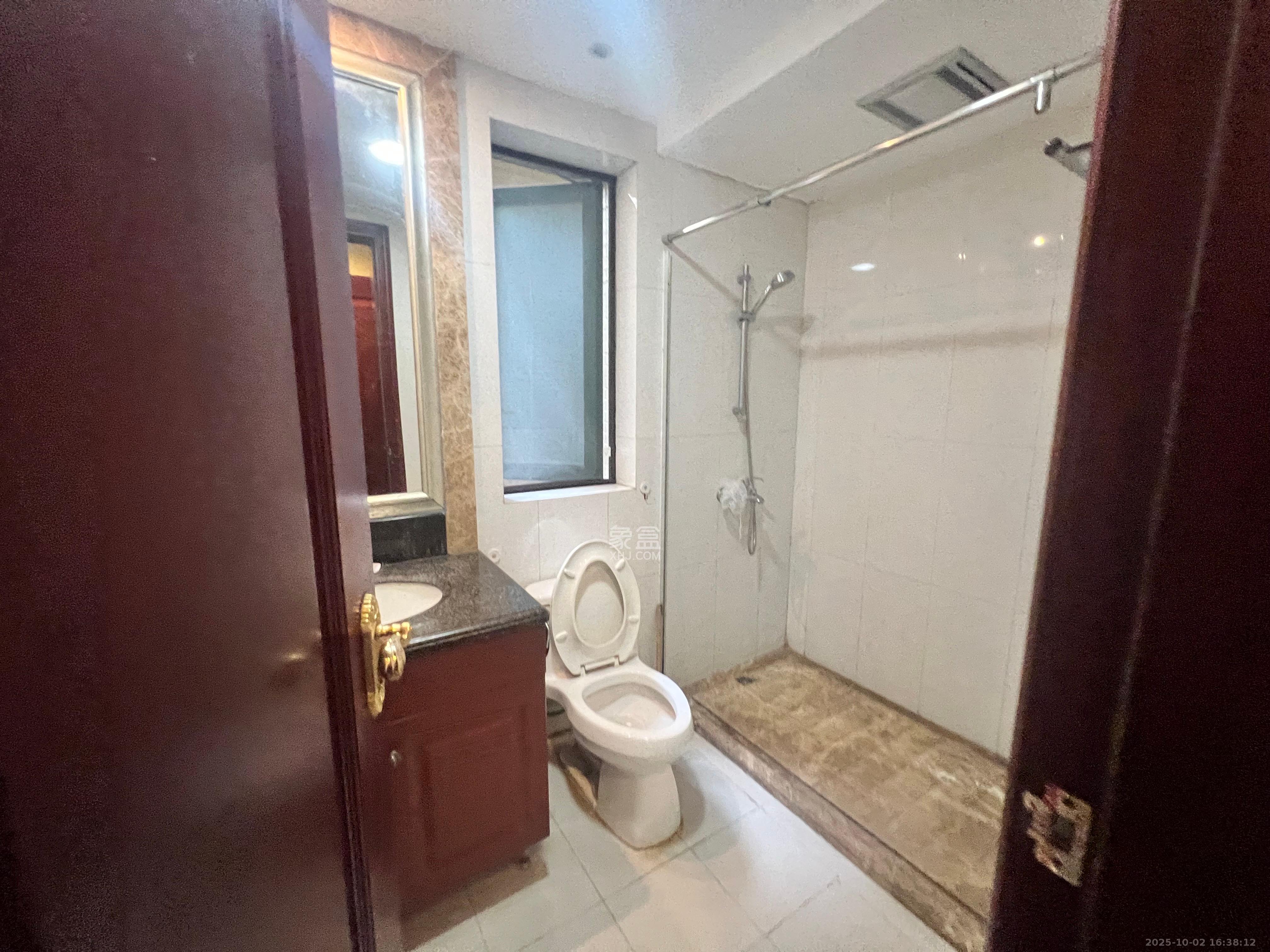 恒大绿洲  3室2厅2卫    2500.0元/月室内图