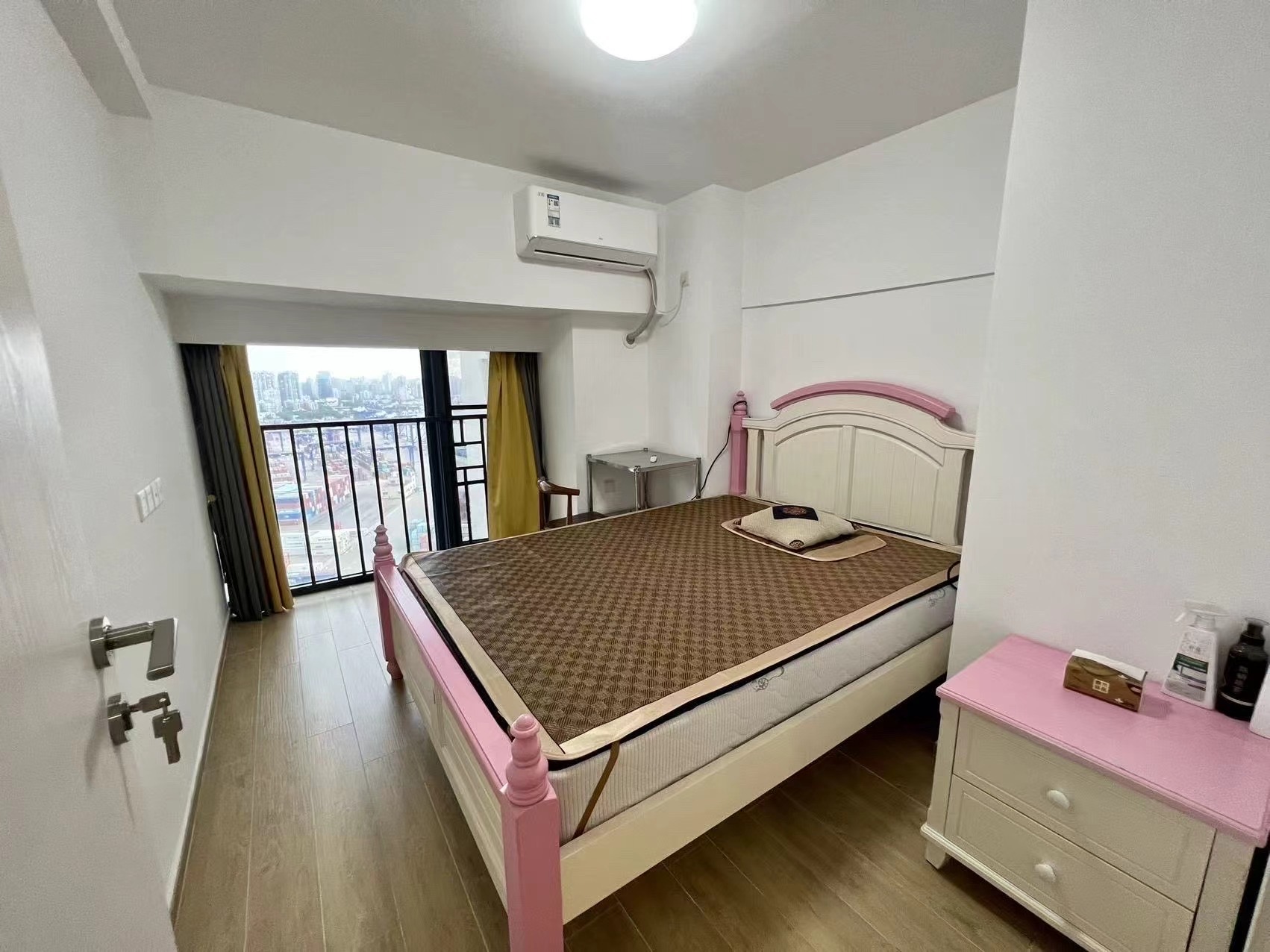 保利中央海岸三期熙园  2室2厅1卫    2600.0元/月 保利中央海岸三期熙园  2室2厅1卫    2600.0元/月室内图