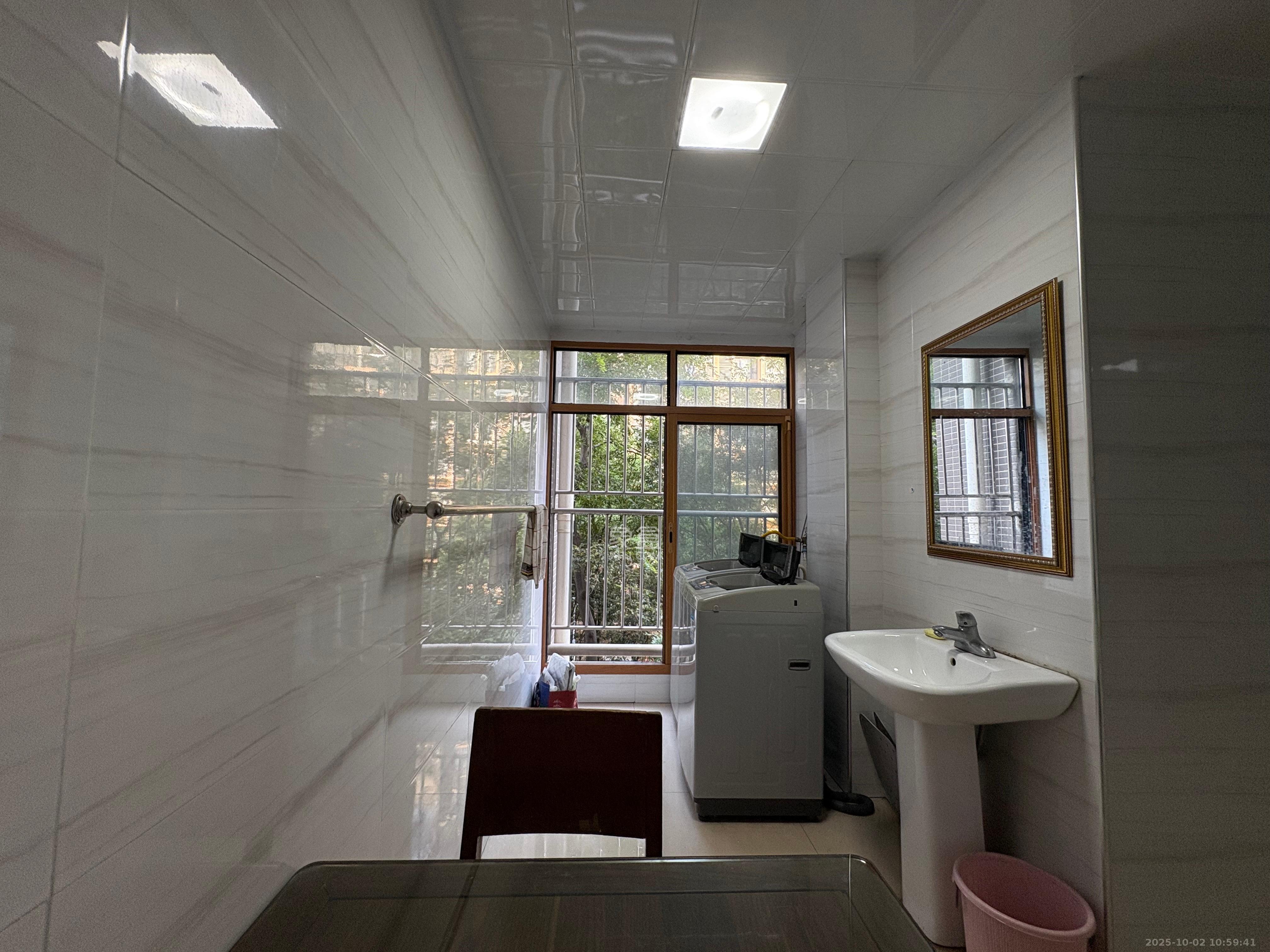 泊爱蓝湾 2室1厅2卫 800.0元/月 泊爱蓝湾 2室1厅2卫 800.0元/月室内图