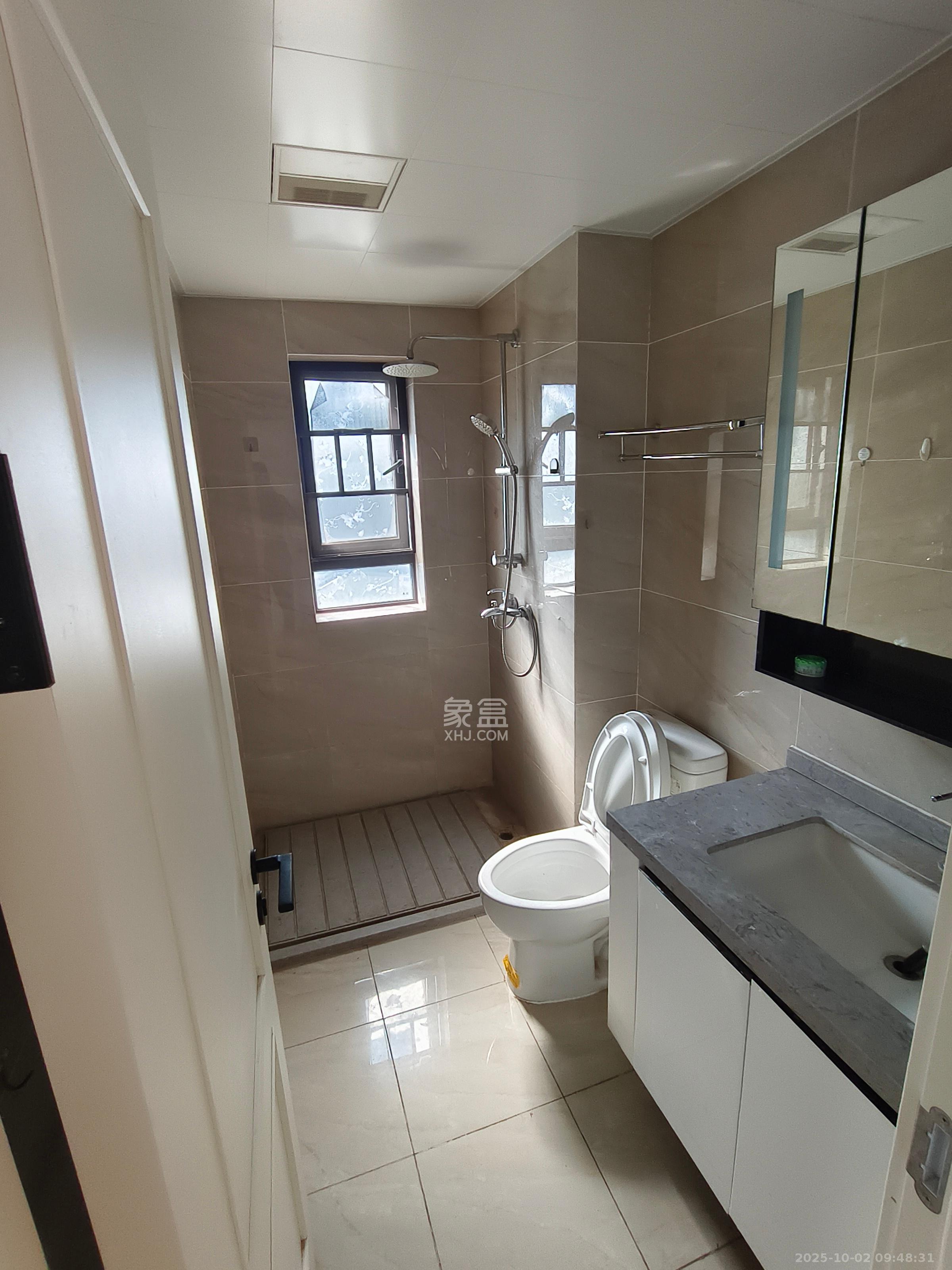 万科金色梦想C区  3室2厅1卫    3500.0元/月 万科金色梦想C区  3室2厅1卫    3500.0元/月室内图