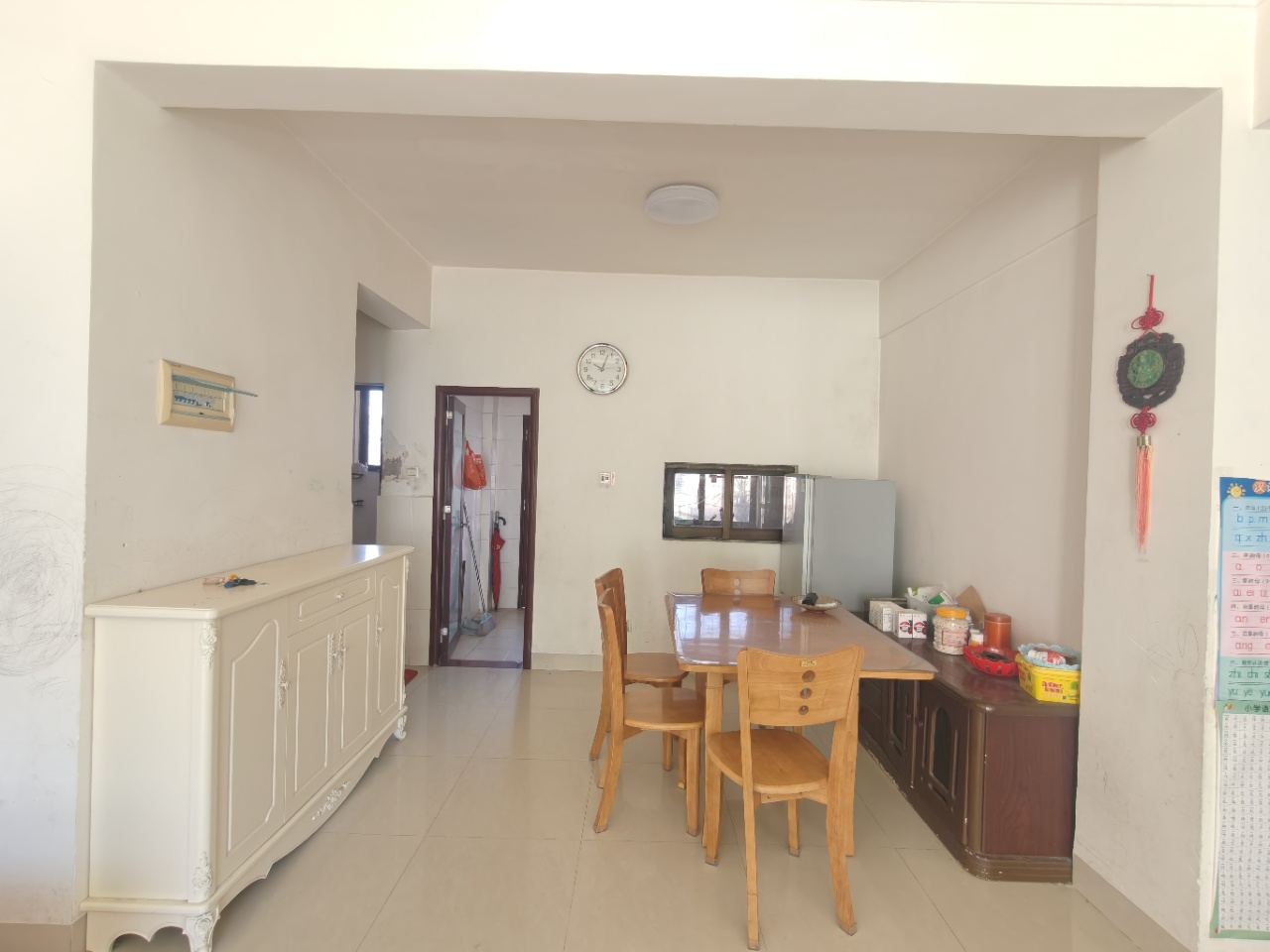 远东宿舍(东方洋路) 3室2厅1卫 1900.0元/月 远东宿舍(东方洋路) 3室2厅1卫 1900.0元/月室内图