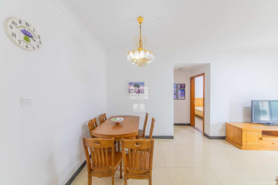 保利花园 2室2厅1卫 2200.0元/月 保利花园 2室2厅1卫 2200.0元/月室内图