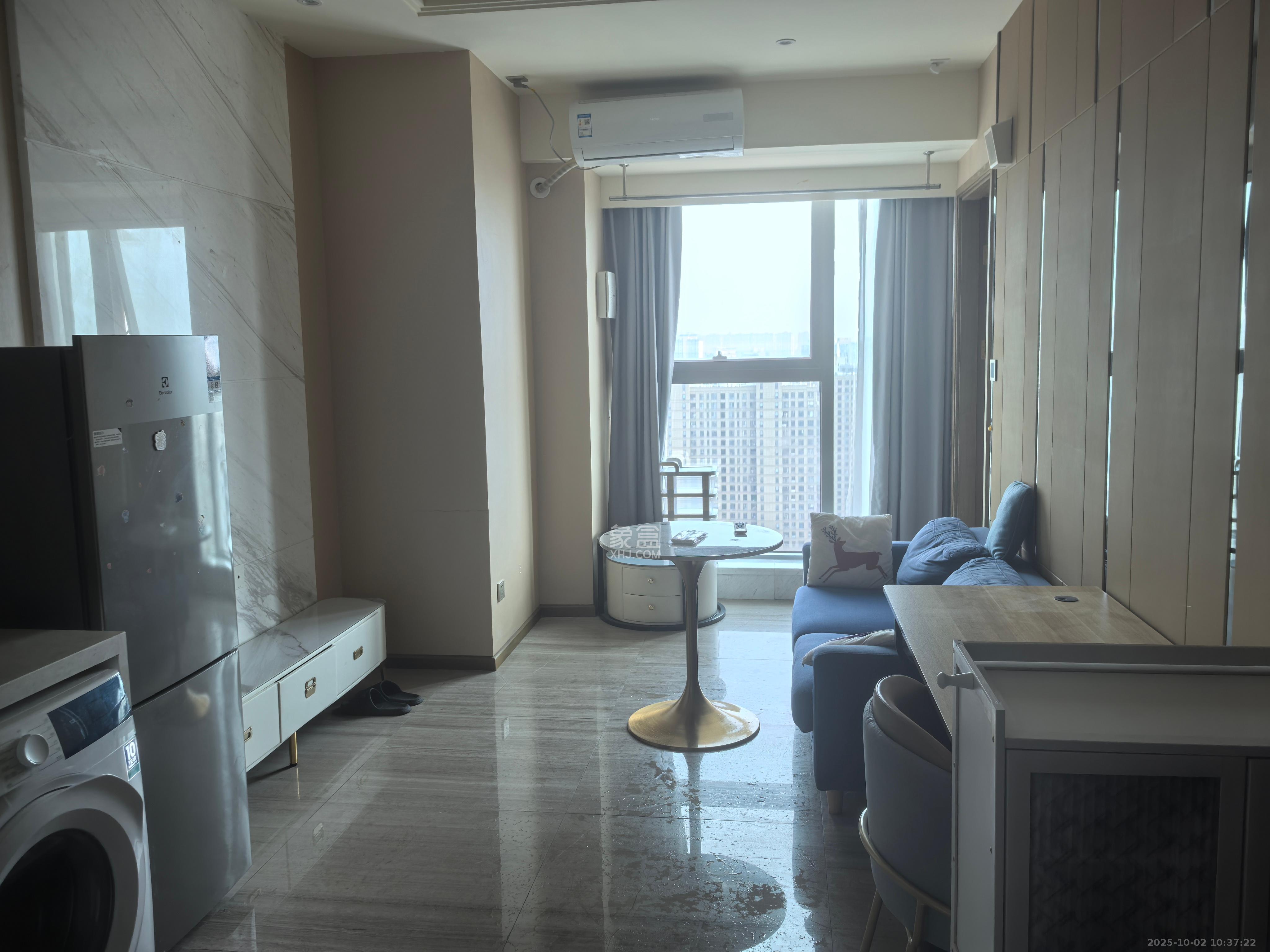 恒大誉府(融誉商业中心) 1室0厅0卫 2180.0元/月 恒大誉府(融誉商业中心) 1室0厅0卫 2180.0元/月室内图