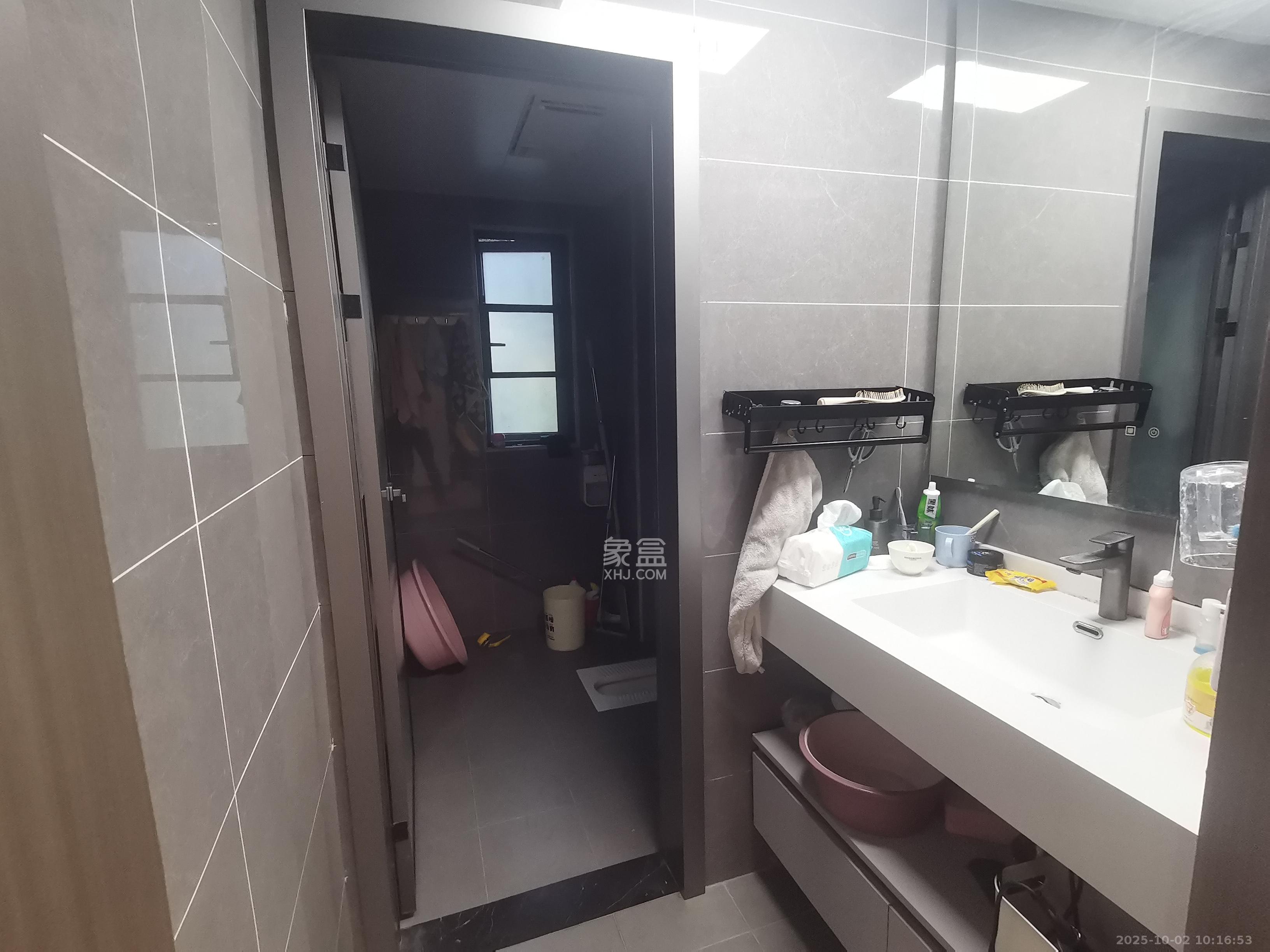 中建嘉和城 4室2厅2卫 3200.0元/月 中建嘉和城 4室2厅2卫 3200.0元/月室内图