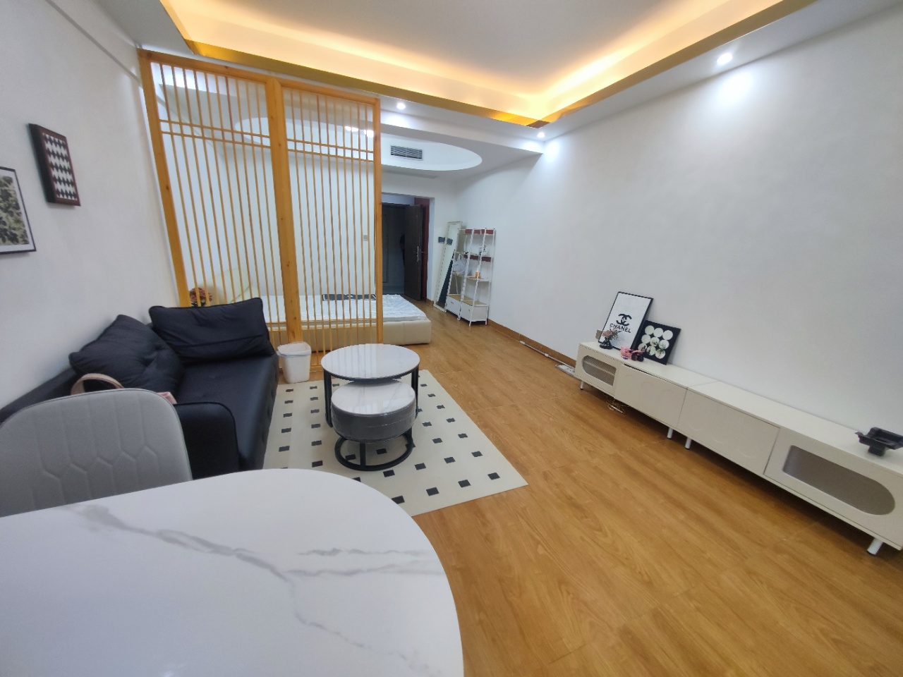 宇建国贸城 1室1厅1卫 2100.0元/月 宇建国贸城 1室1厅1卫 2100.0元/月室内图