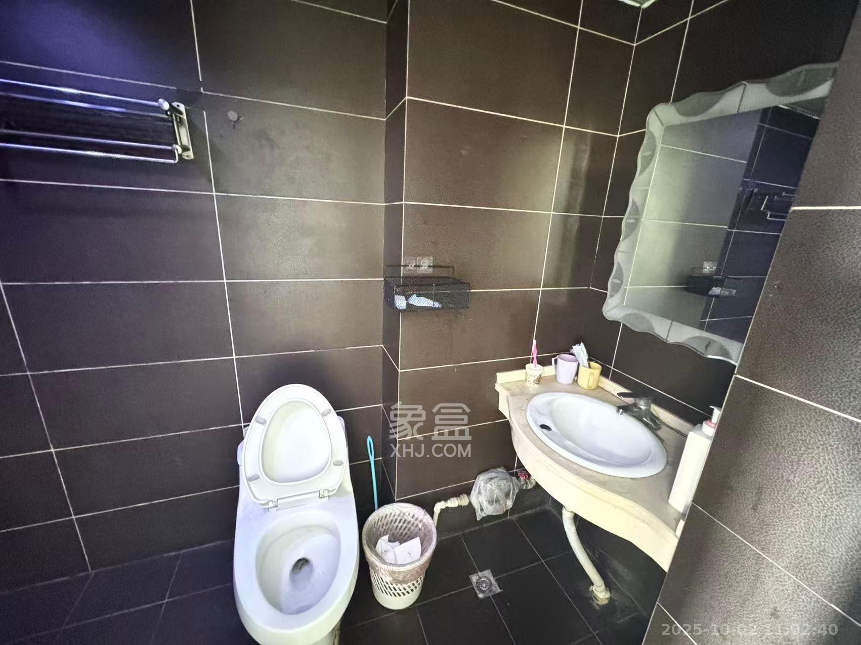 汀兰雅苑  1室1厅1卫    1600.0元/月室内图