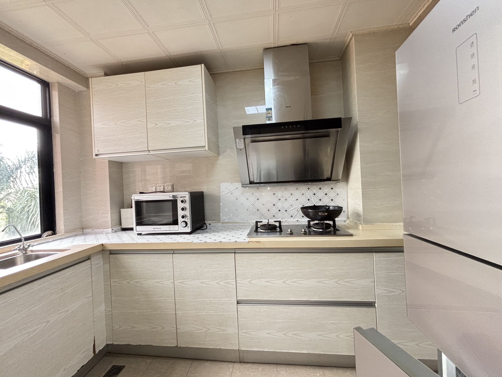 西海瑞园 2室2厅1卫 110.0万 西海瑞园 2室2厅1卫 110.0万室内图