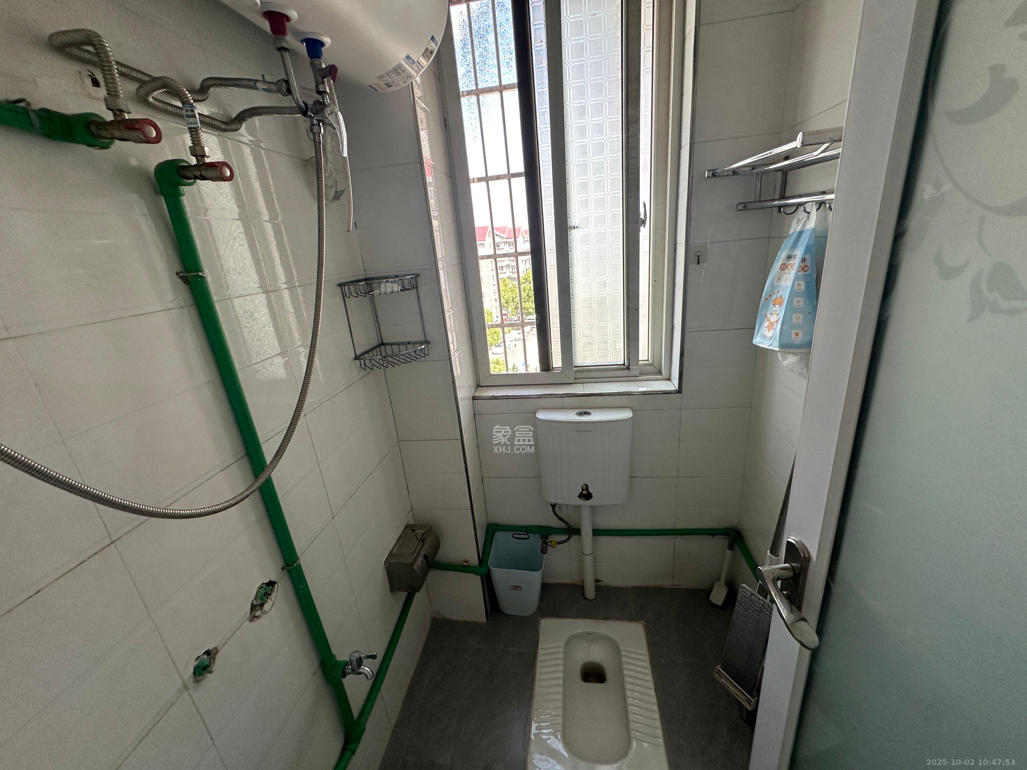 靳江小区 2室0厅0卫 1400.0元/月 靳江小区 2室0厅0卫 1400.0元/月室内图