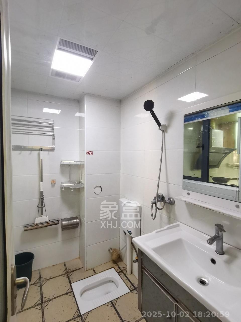 中建芙蓉嘉苑  2室1厅1卫    1600.0元/月室内图