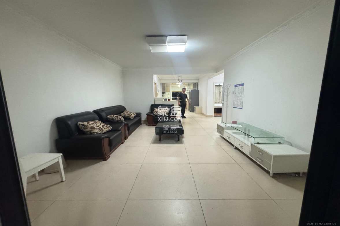 三江花中城  1室0厅0卫    2000.0元/月 三江花中城  1室0厅0卫    2000.0元/月室内图