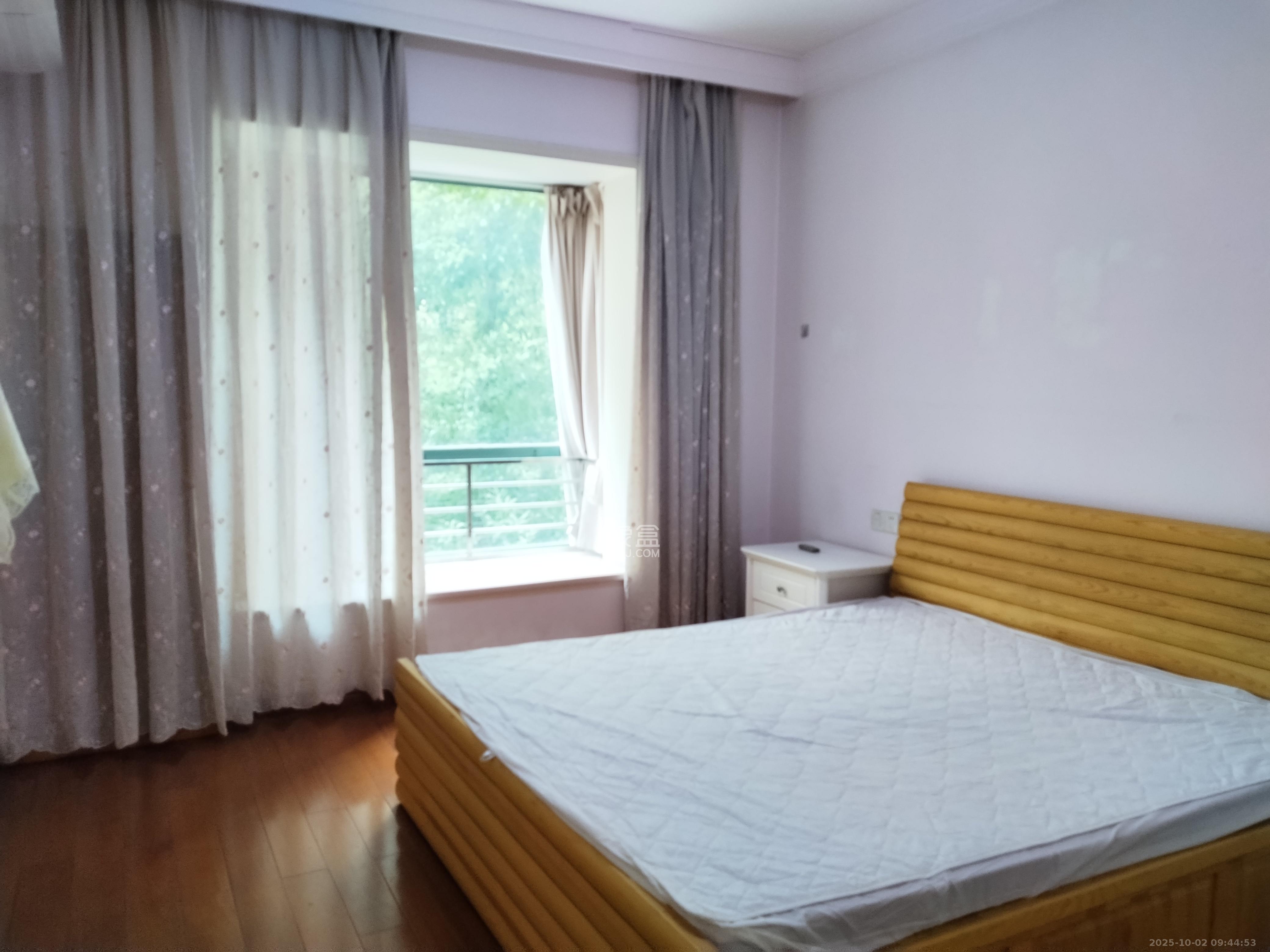 梦泽园 3室2厅2卫 4000.0元/月 梦泽园 3室2厅2卫 4000.0元/月室内图