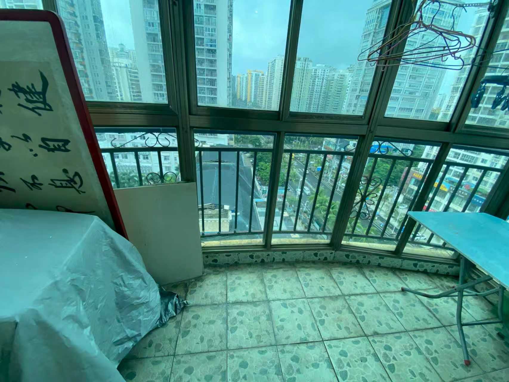 华贸大厦(华贸花苑) 2室1厅1卫 2200.0元/月 华贸大厦(华贸花苑) 2室1厅1卫 2200.0元/月室内图