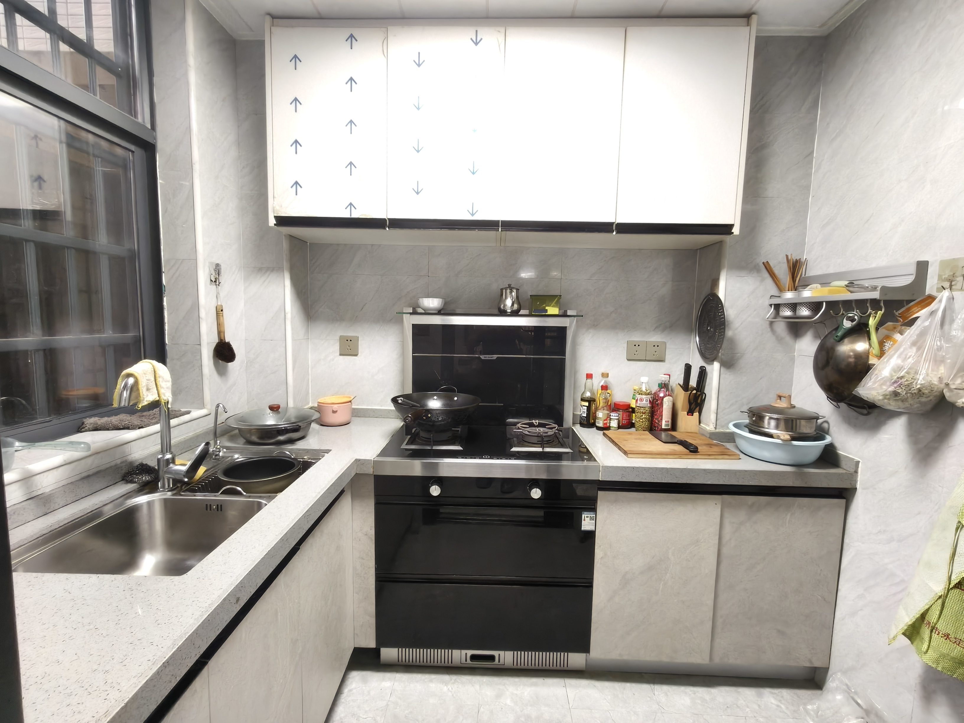 龙源华城 3室2厅1卫 65.8万 龙源华城 3室2厅1卫 65.8万客厅