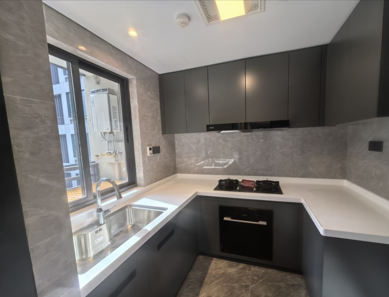 仁恒滨江园(一.二期) 3室2厅1卫 4000.0元/月 仁恒滨江园(一.二期) 3室2厅1卫 4000.0元/月室内图