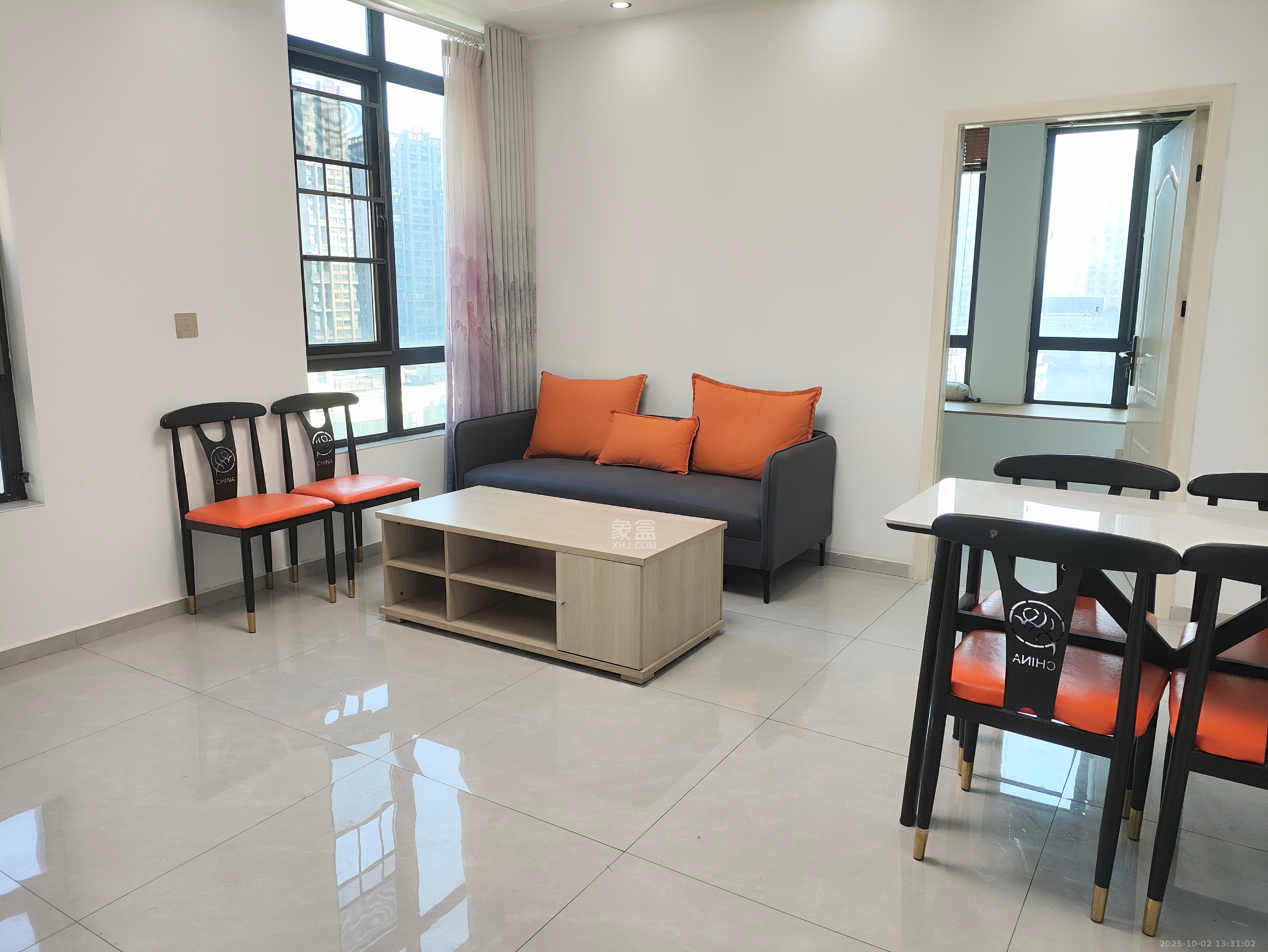 荣悦台  1室1厅1卫    1800.0元/月 荣悦台  1室1厅1卫    1800.0元/月