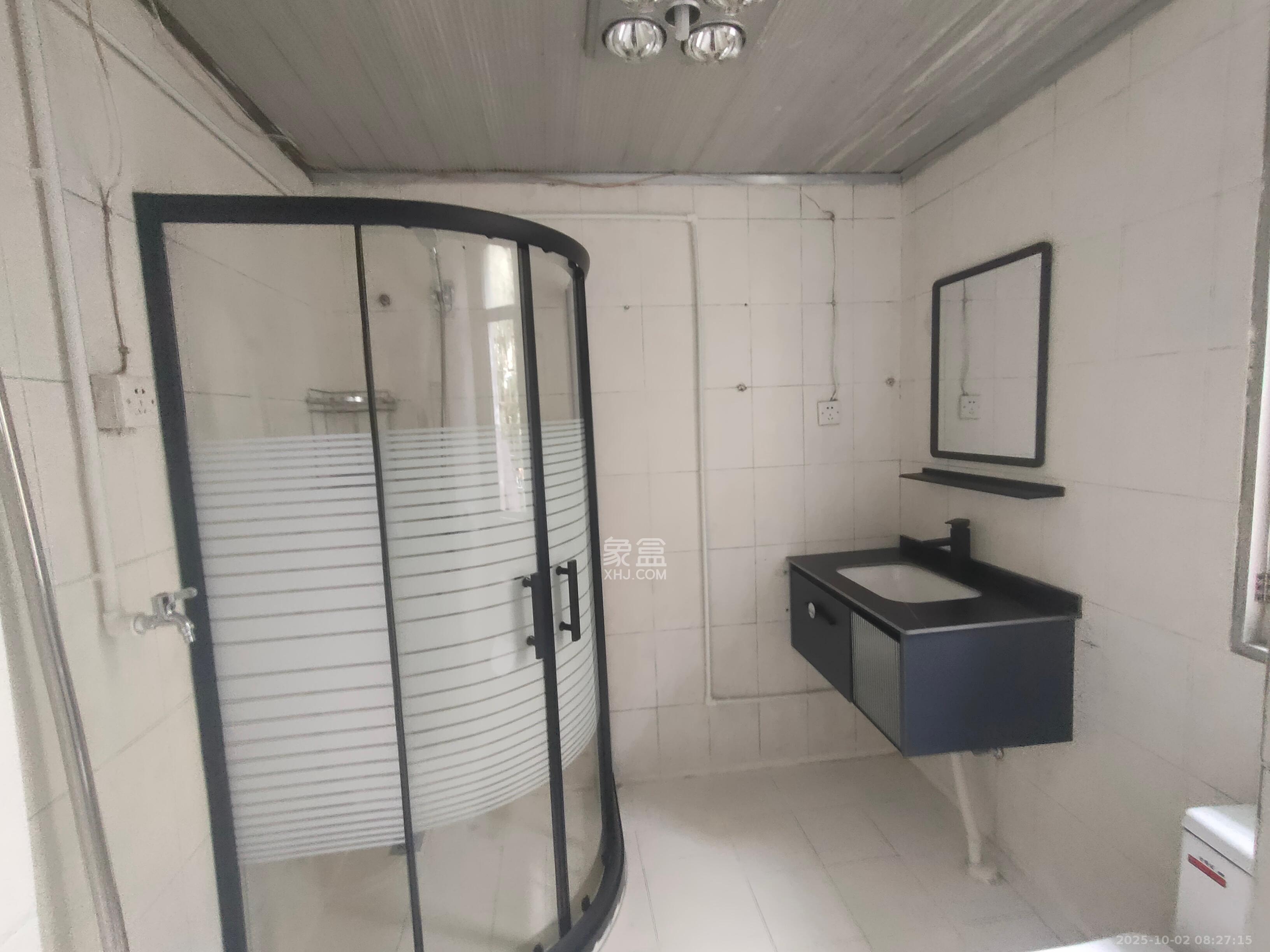 红旗区三片 2室1厅1卫 1500.0元/月 红旗区三片 2室1厅1卫 1500.0元/月室内图