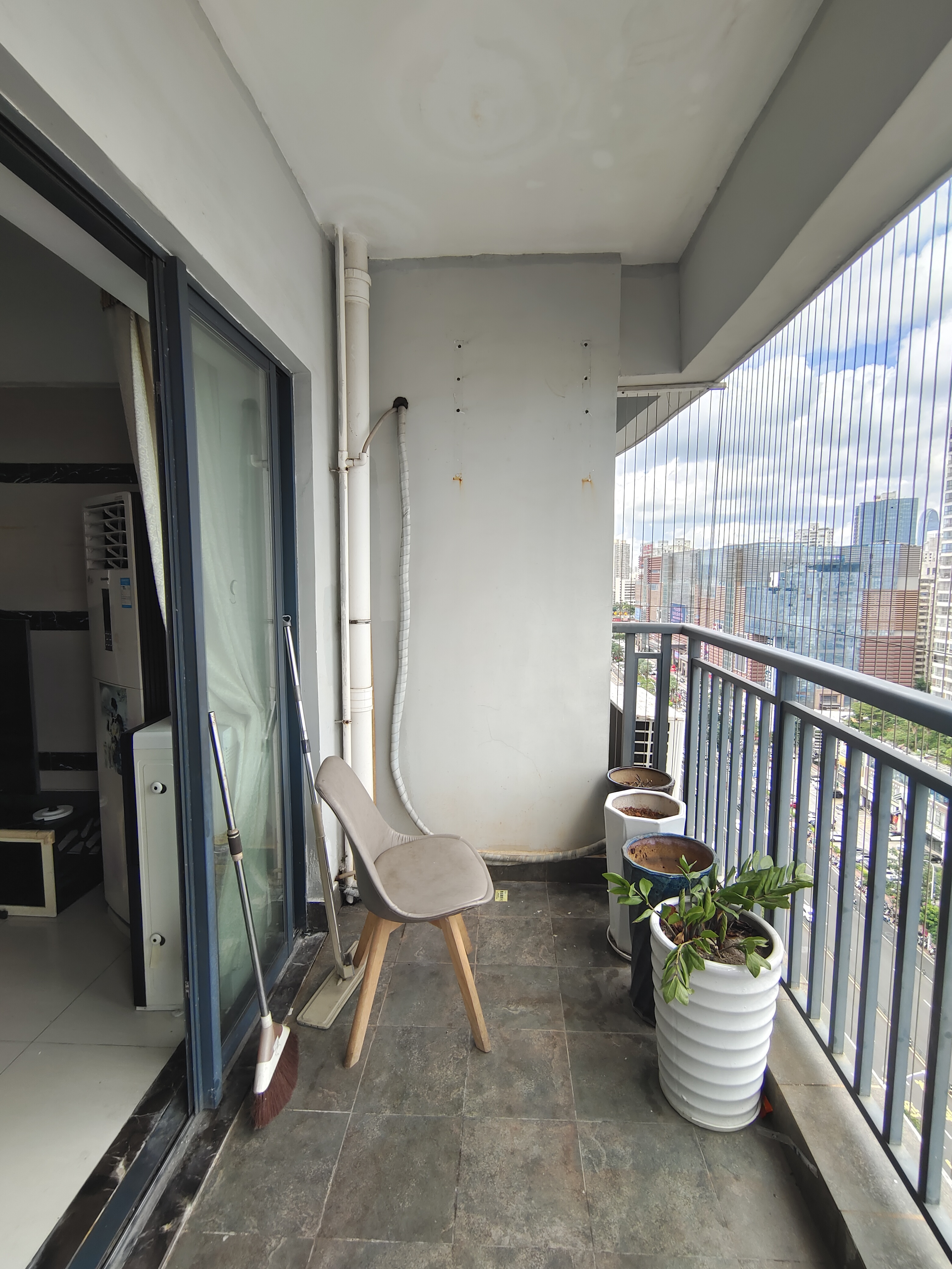 椰岛广场 3室2厅1卫 3000.0元/月 椰岛广场 3室2厅1卫 3000.0元/月室内图