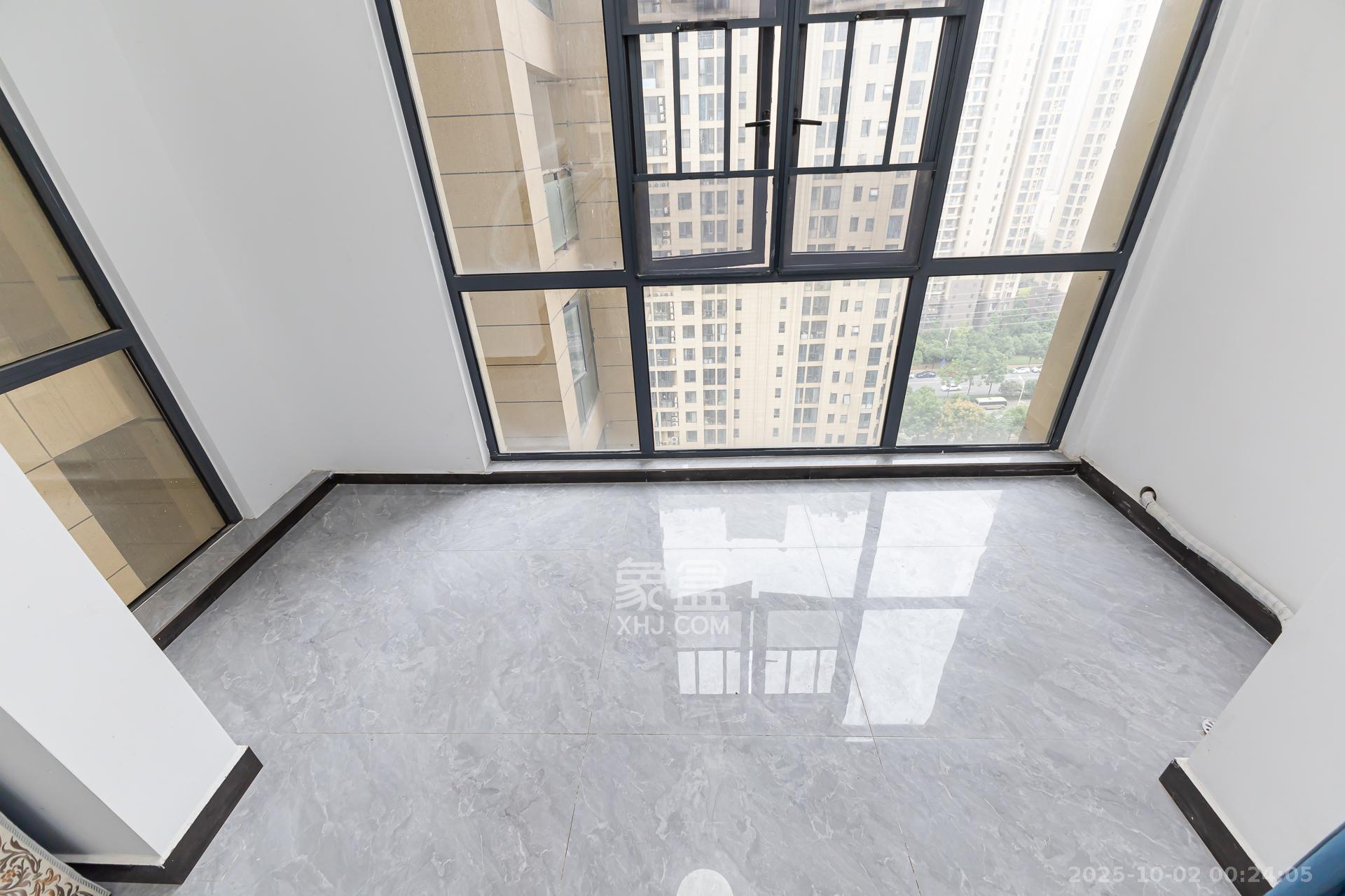 明发阅江悦府  3室2厅1卫    88.0万 明发阅江悦府  3室2厅1卫    88.0万阳台