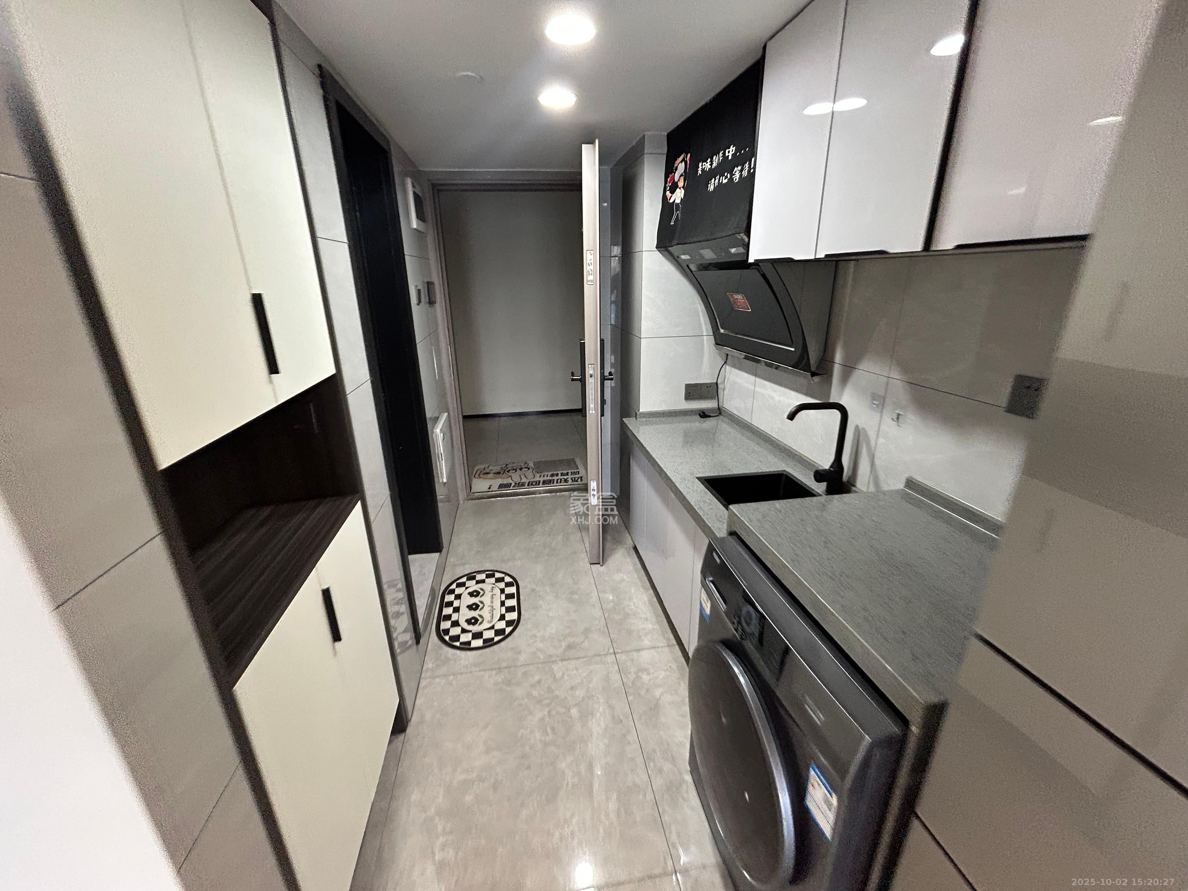 藏珑湖上公馆  2室1厅1卫    2300.0元/月室内图