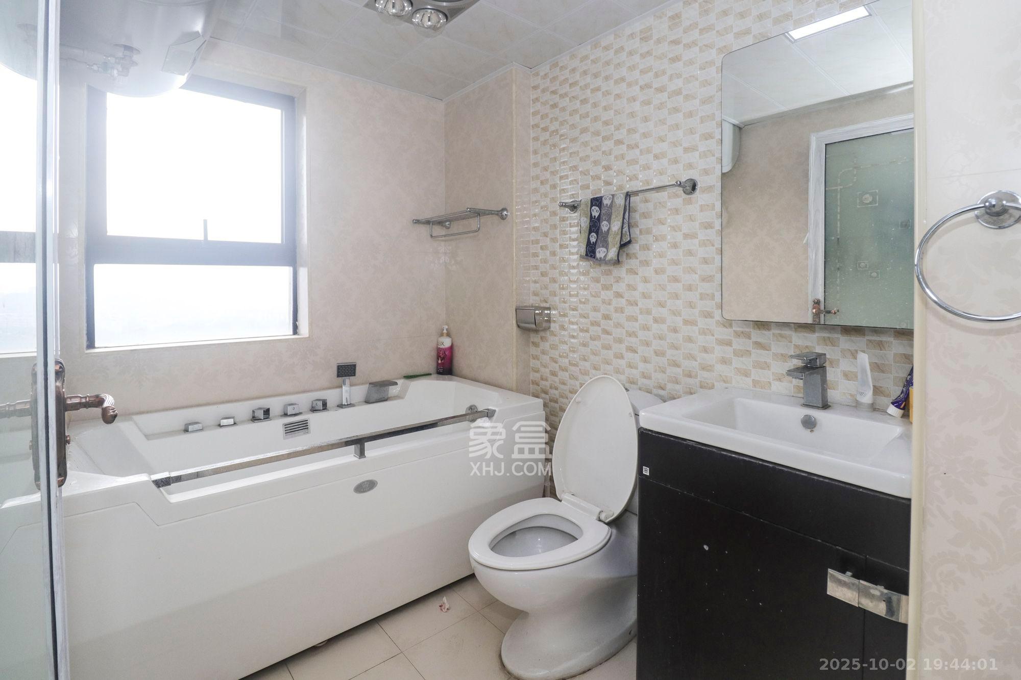 永祺西京 4室2厅1卫 3800.0元/月 永祺西京 4室2厅1卫 3800.0元/月室内图