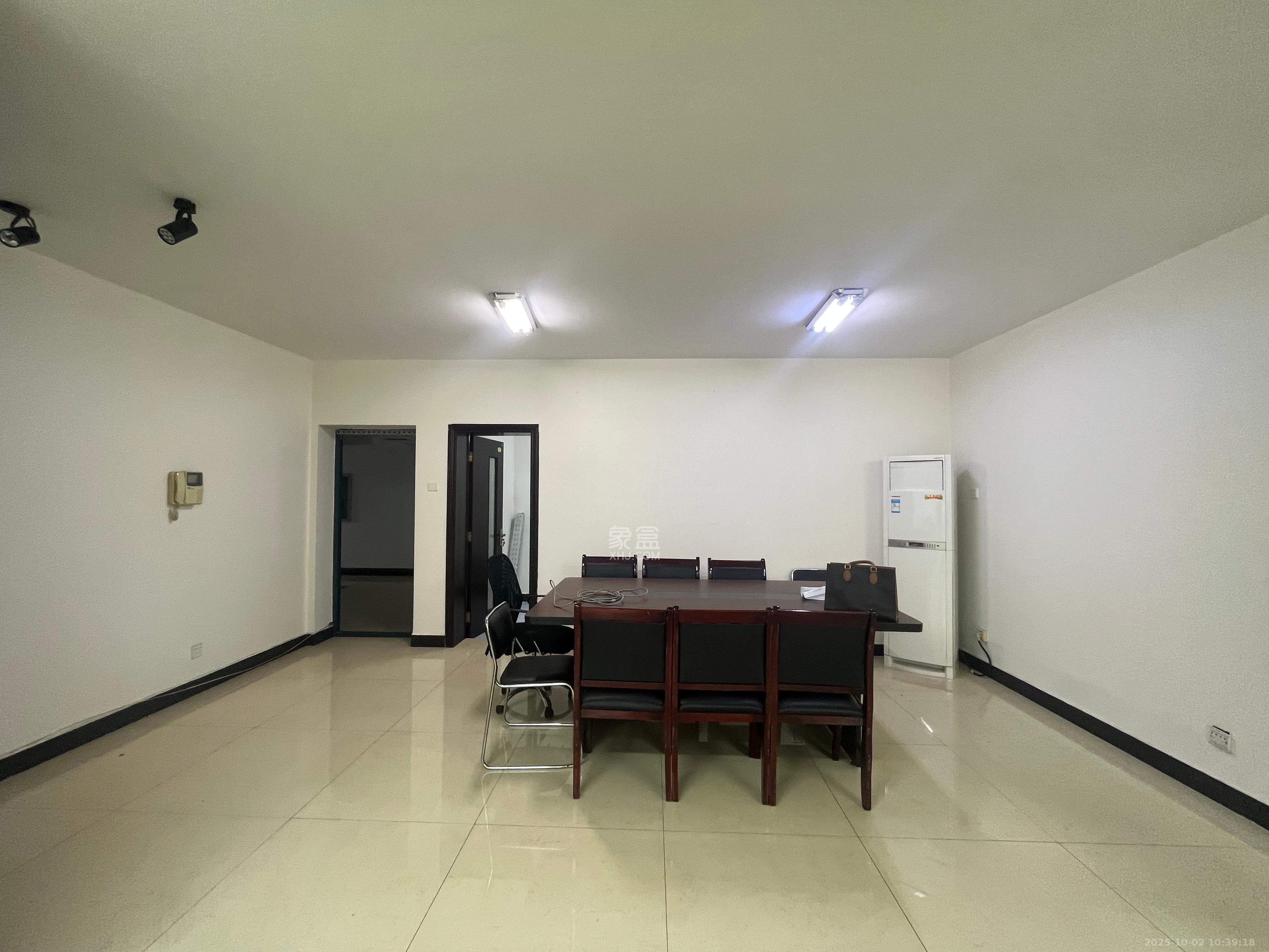 湖南财富中心  4室0厅0卫    3800.0元/月 湖南财富中心  4室0厅0卫    3800.0元/月