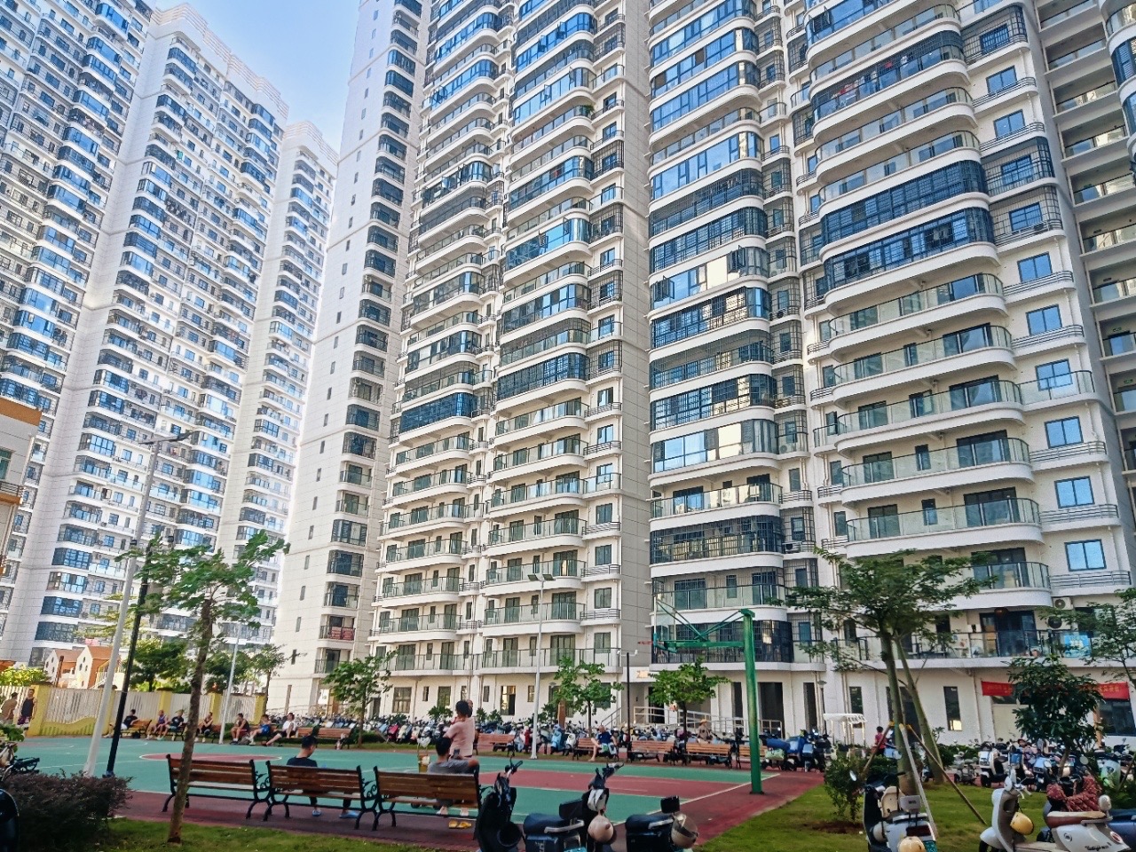 龙昆雅苑(中交·龙昆雅苑)  2室2厅1卫    98.0万 龙昆雅苑(中交·龙昆雅苑)  2室2厅1卫    98.0万客厅