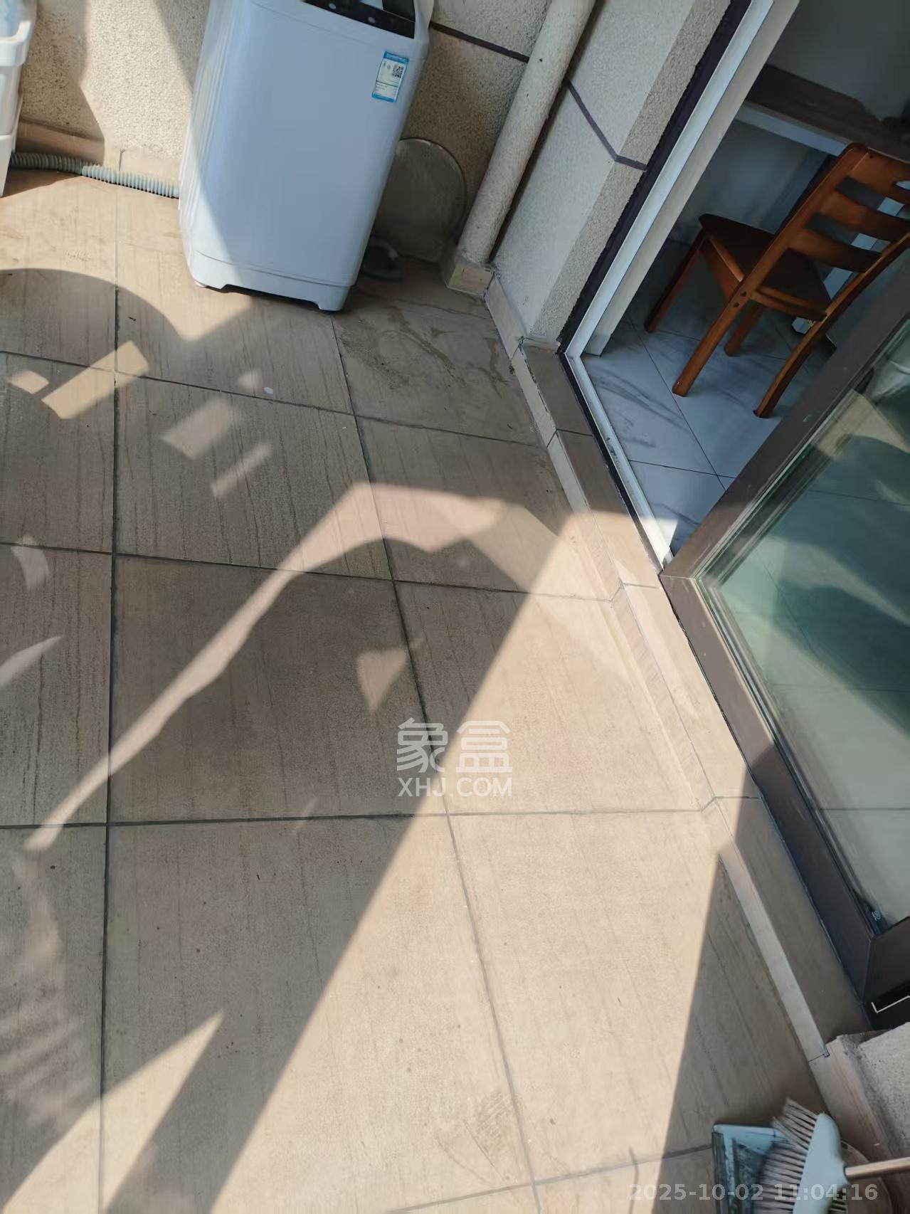 碧桂园中央花园  4室2厅3卫    2800.0元/月室内图