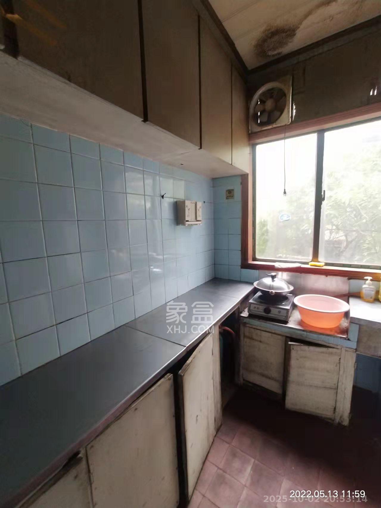 向韶村 2室1厅1卫 1300.0元/月 向韶村 2室1厅1卫 1300.0元/月室内图