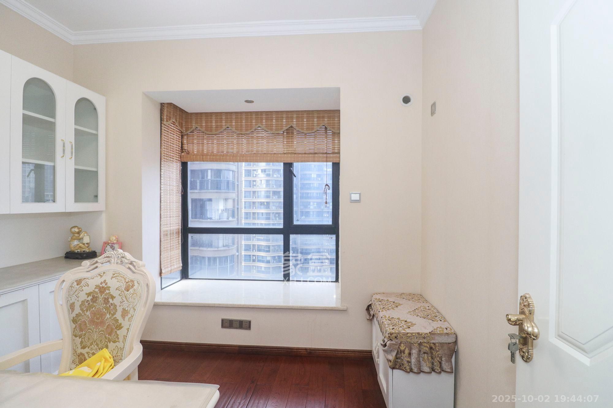 永祺西京 4室2厅1卫 3800.0元/月 永祺西京 4室2厅1卫 3800.0元/月室内图