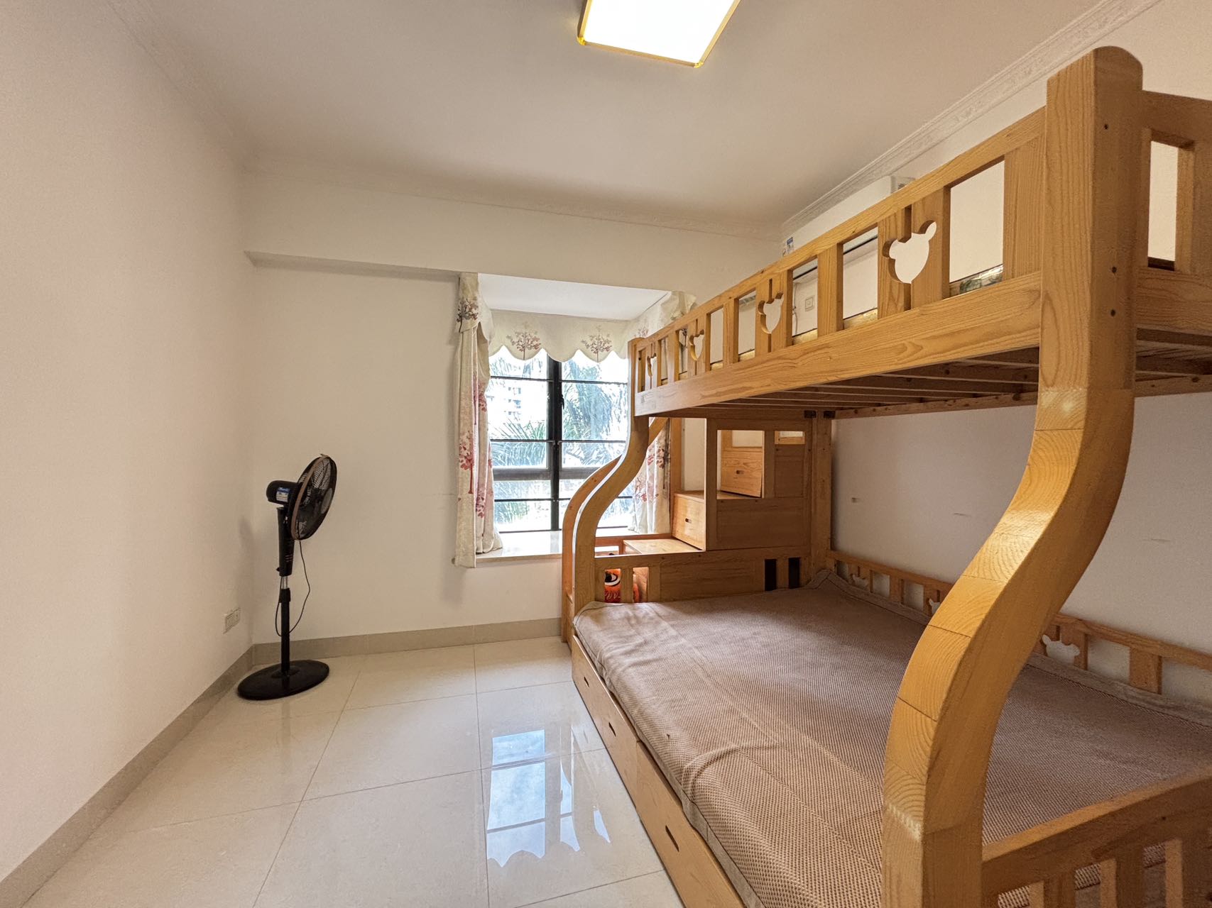 西海瑞园 2室2厅1卫 110.0万 西海瑞园 2室2厅1卫 110.0万室内图