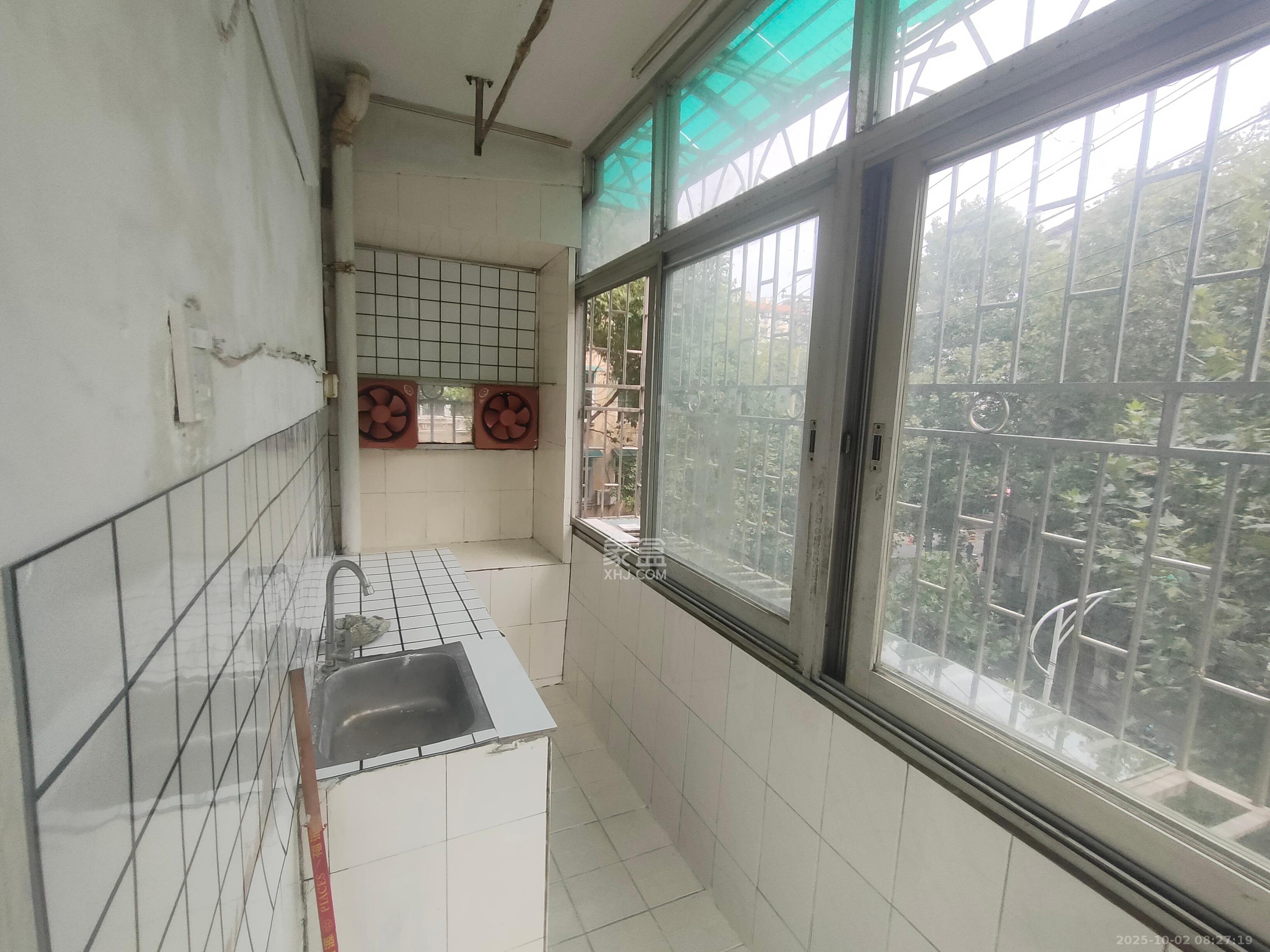 红旗区三片 2室1厅1卫 1500.0元/月 红旗区三片 2室1厅1卫 1500.0元/月室内图