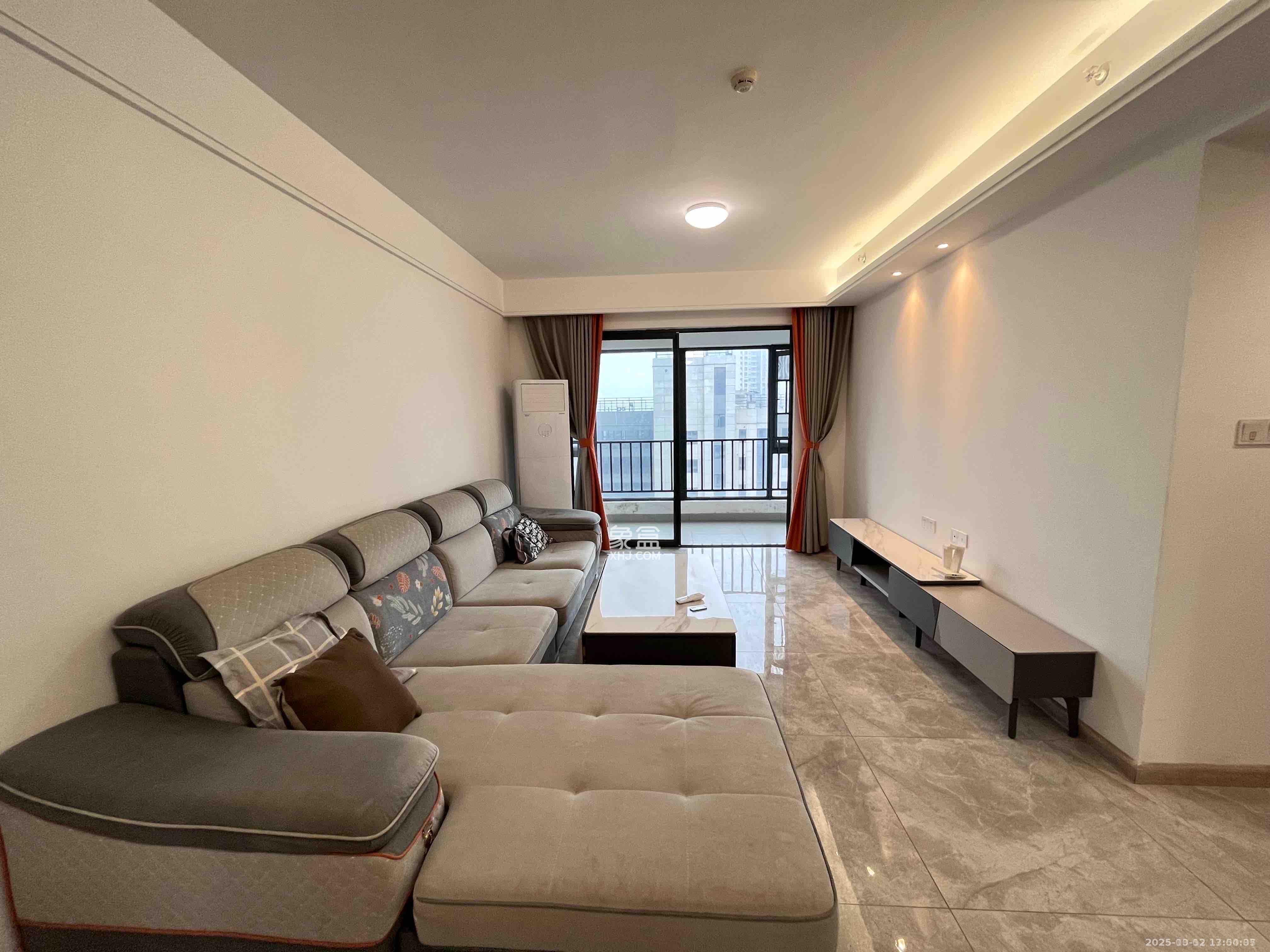 南山梅溪一方 3室2厅2卫 2800.0元/月 南山梅溪一方 3室2厅2卫 2800.0元/月室内图