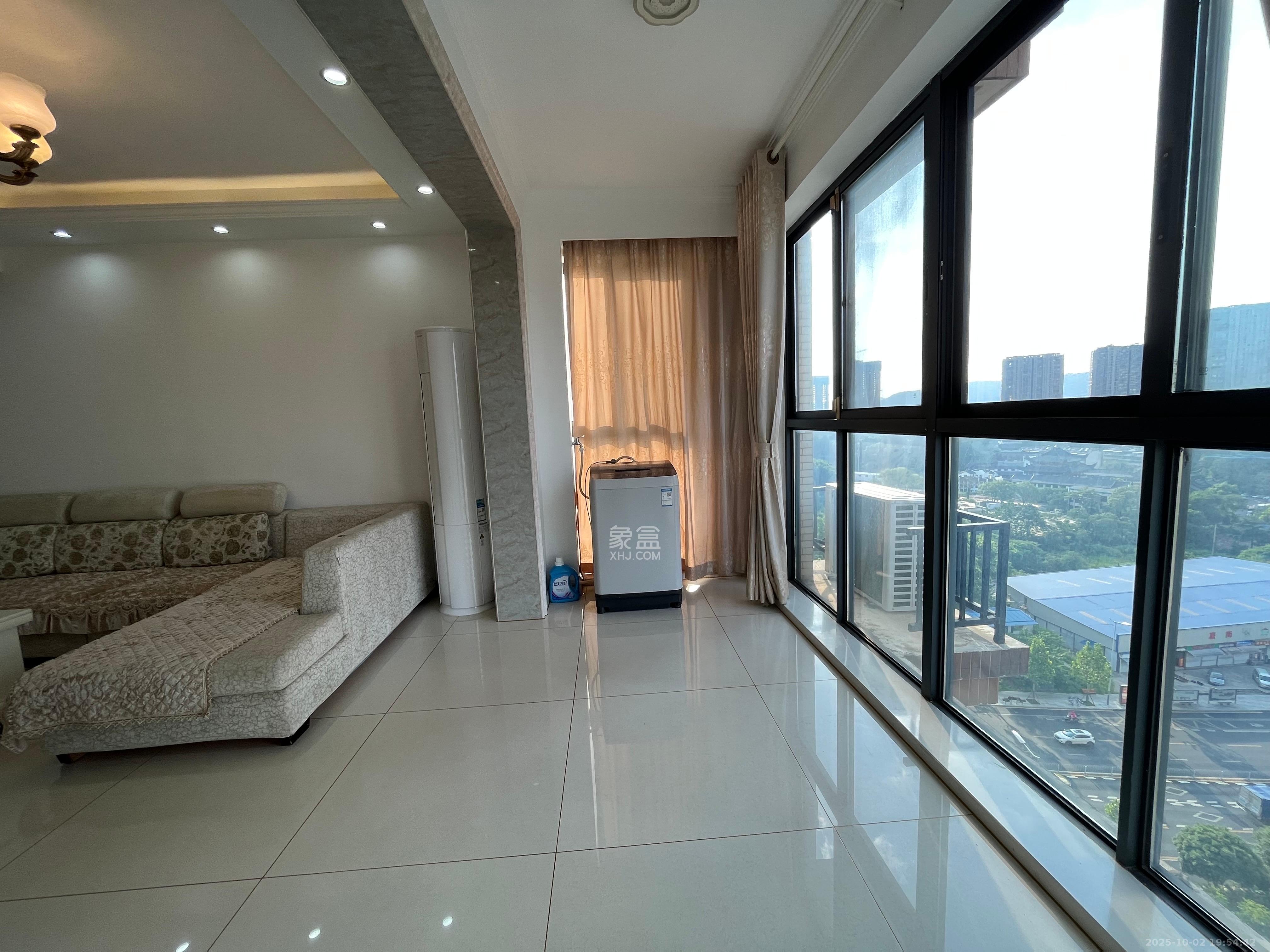 天悦鑫苑  3室2厅2卫    3300.0元/月室内图