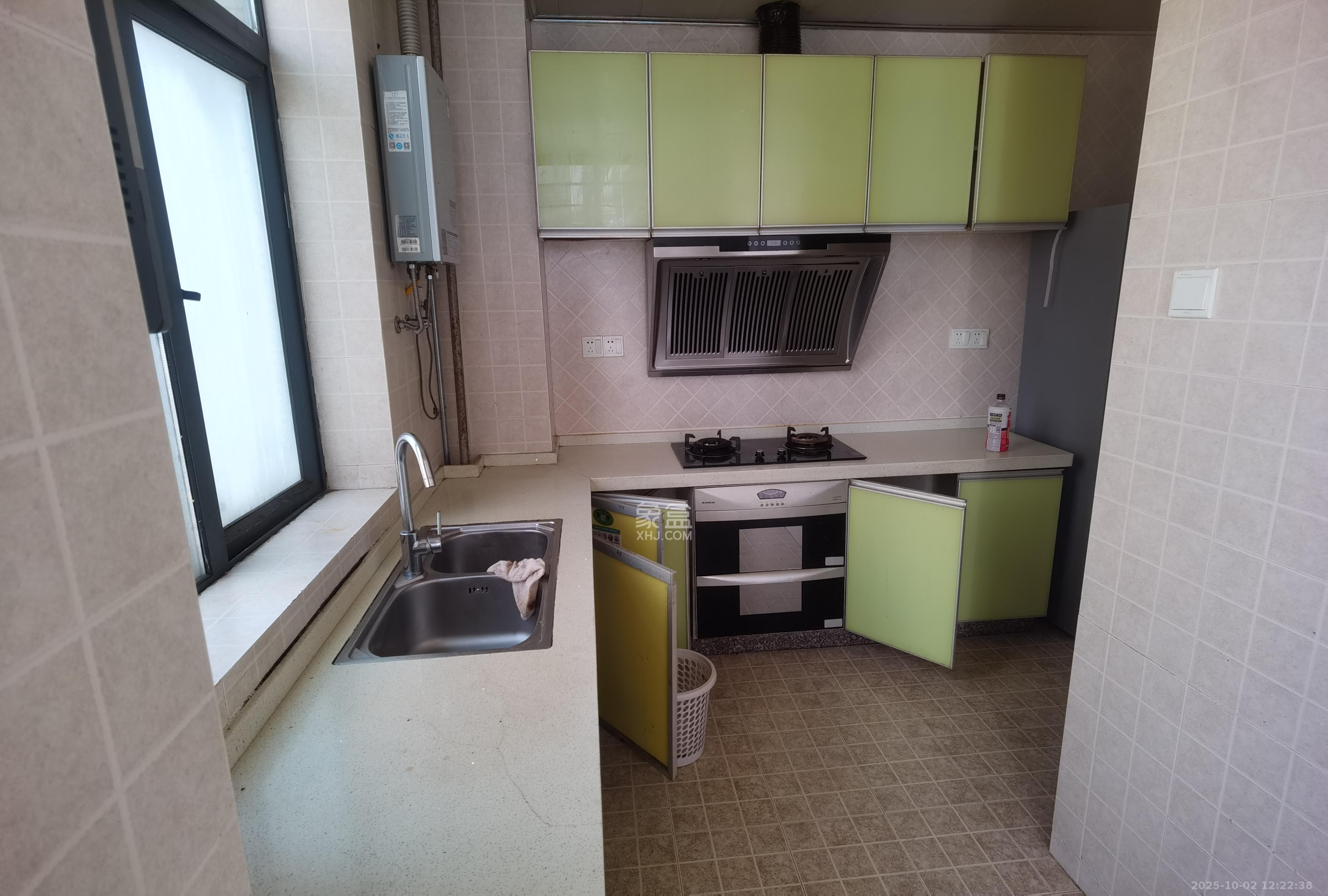 山水熙园  1室2厅2卫    2500.0元/月室内图