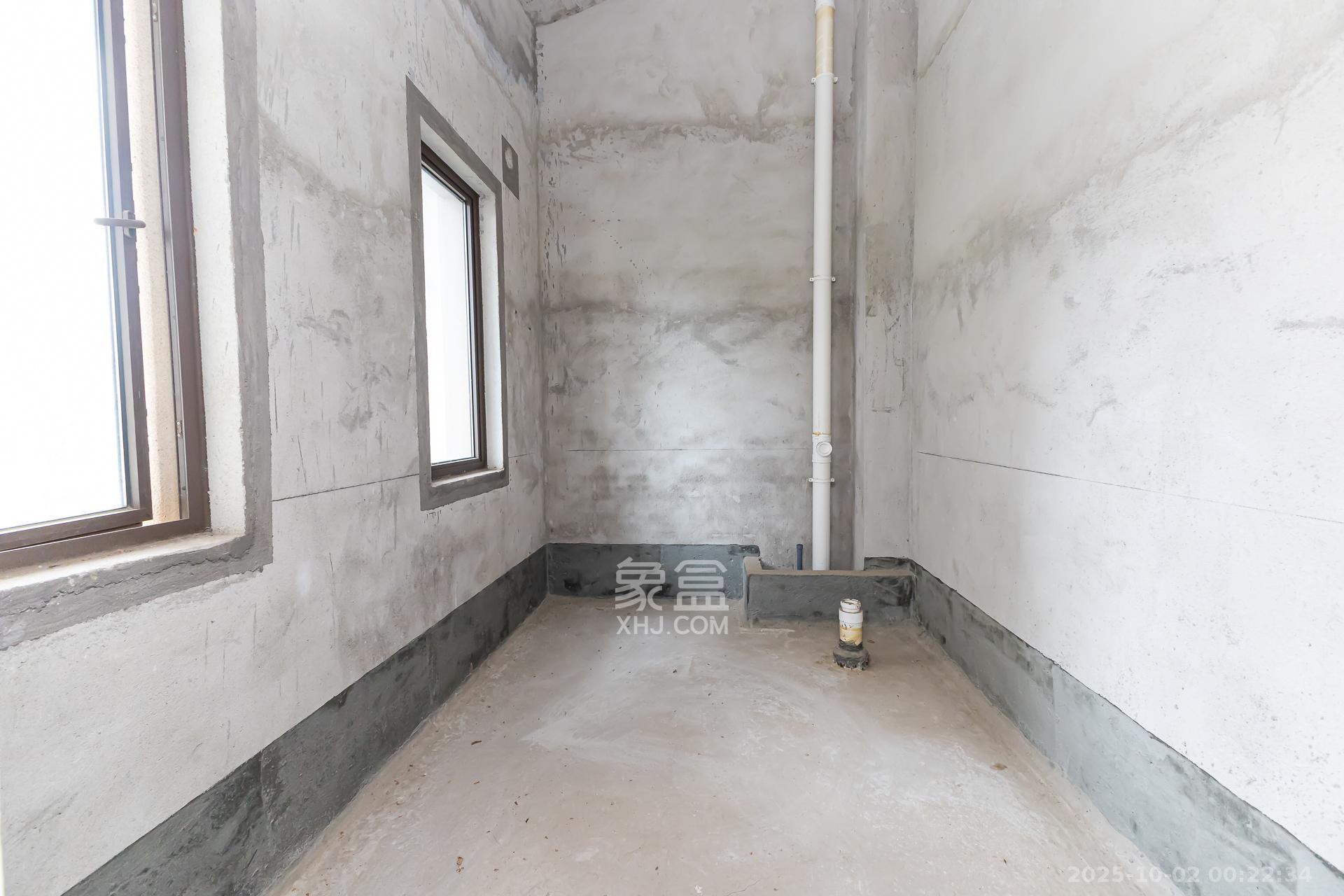 龙湖湘风原著（龙湖湘风星城）  5室2厅4卫    375.0万卫生间